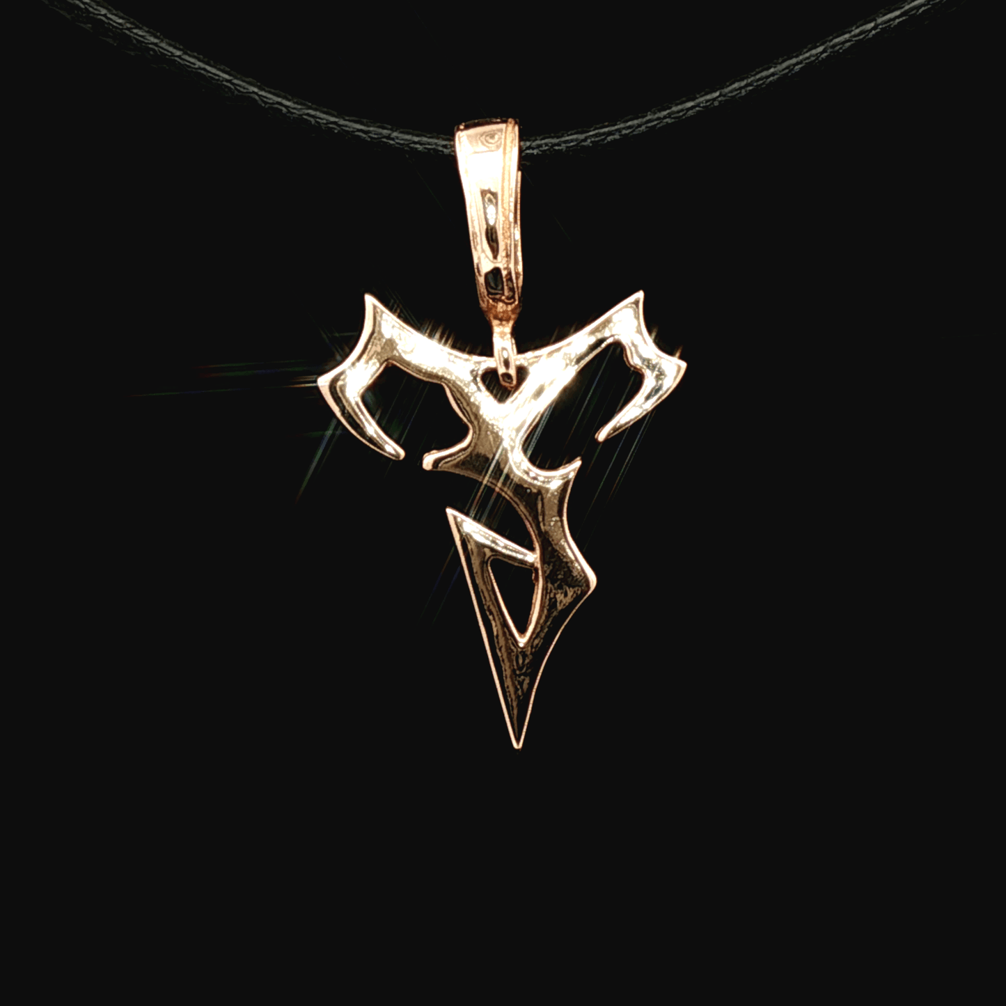 Large Final Fantasy X Tidus Pendant in Antique Bronze - Le Dragon Argenté