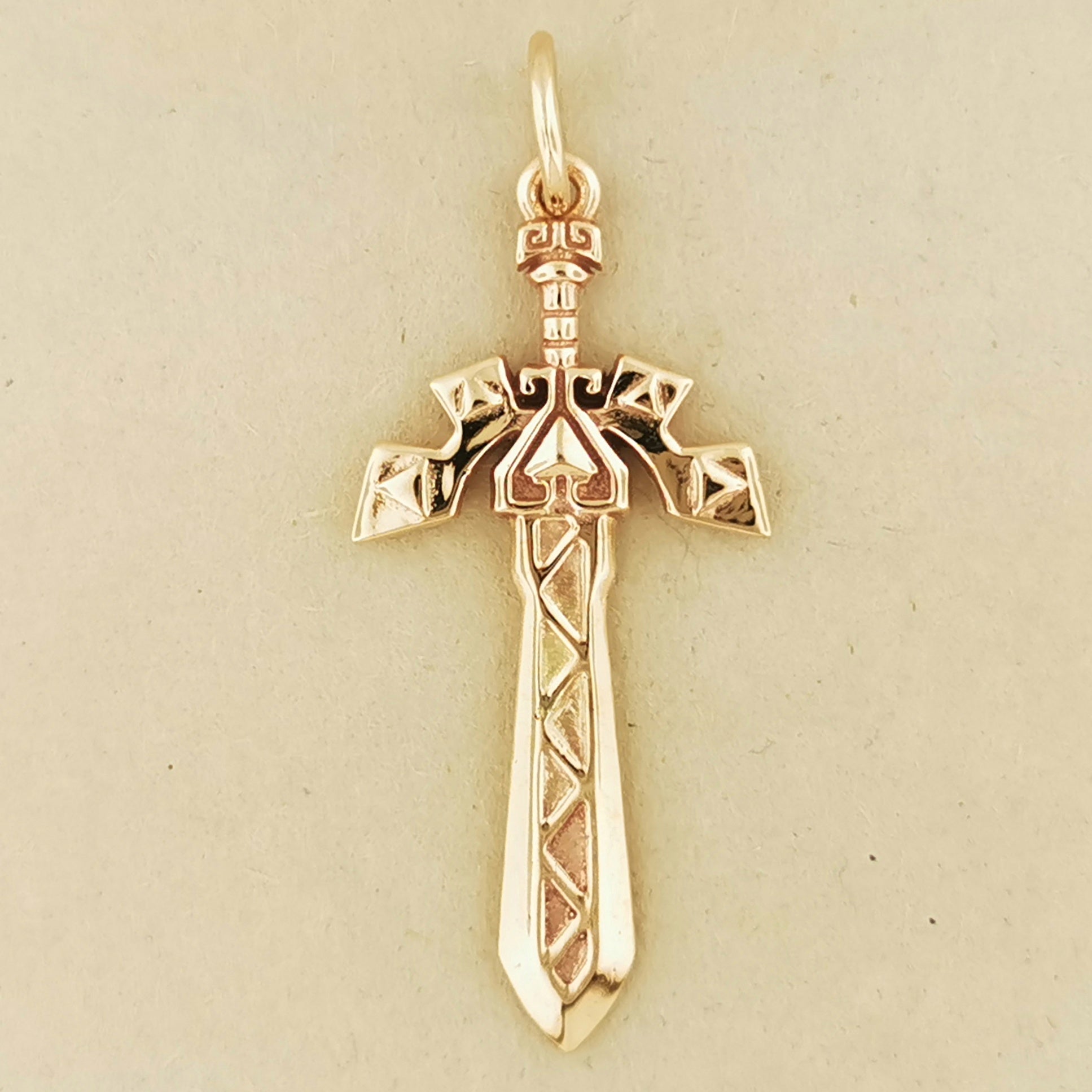 Legend Of Zelda Lokomo Sword Pendant - Le Dragon Argenté - geeky gift for her - geeky gift for him - Legend of Zelda
