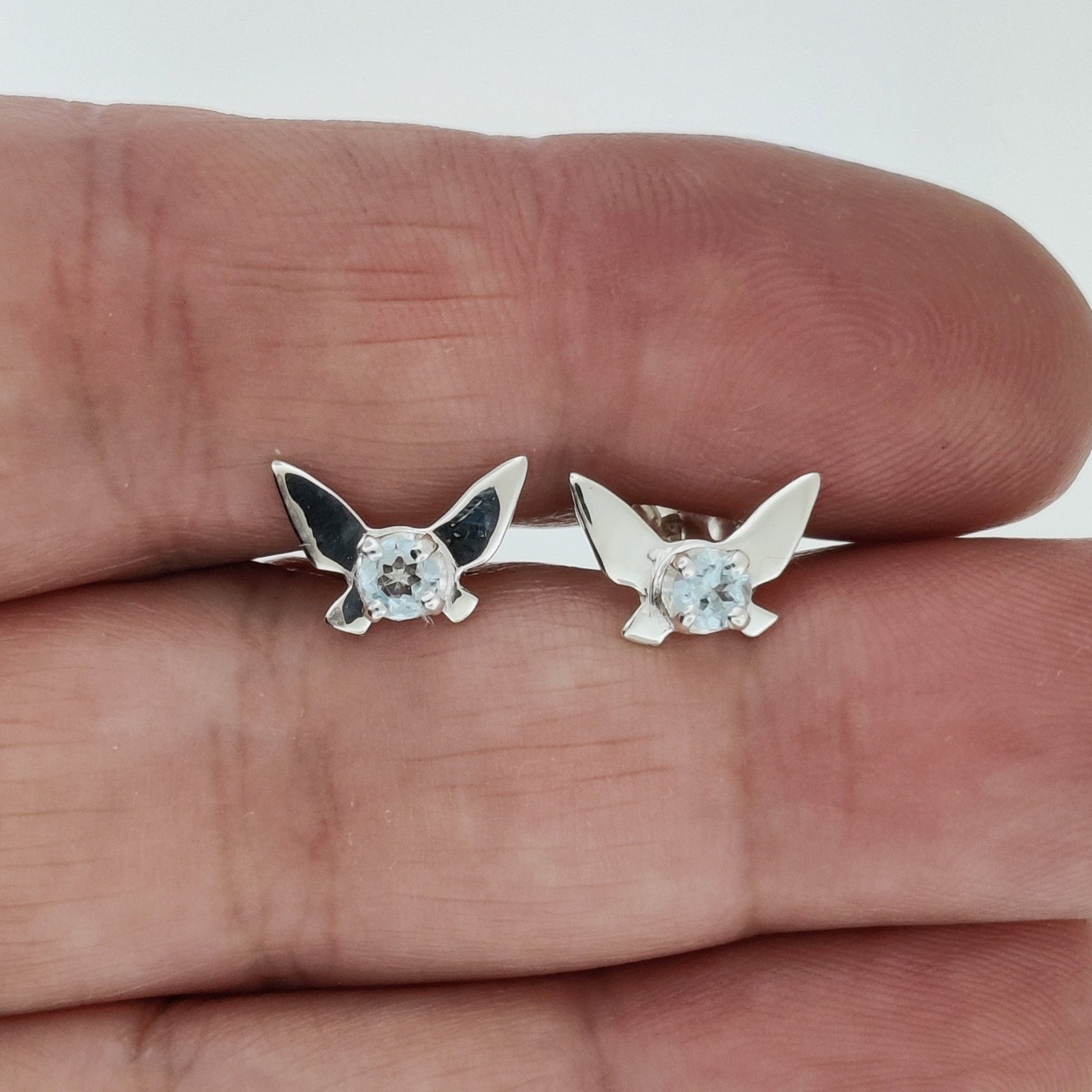 Legend of Zelda Navi Fairy Earrings in Sterling Silver with Blue Topaz - Le Dragon Argenté - Bestseller - gemstone earrings - fairy earrings