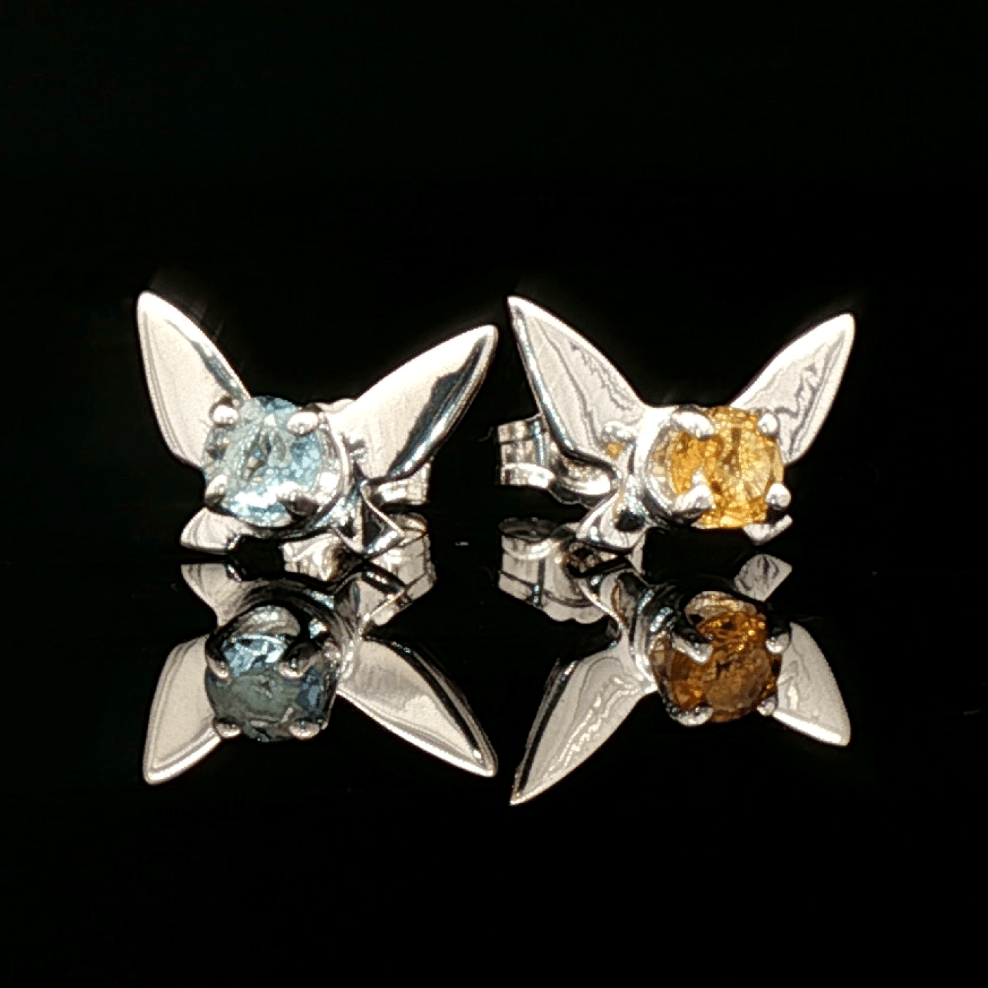 Legend of Zelda Navi Fairy Earrings in Sterling Silver with Blue Topaz and Citrine - Le Dragon Argenté - Bestseller - gemstone earrings - fairy earrings
