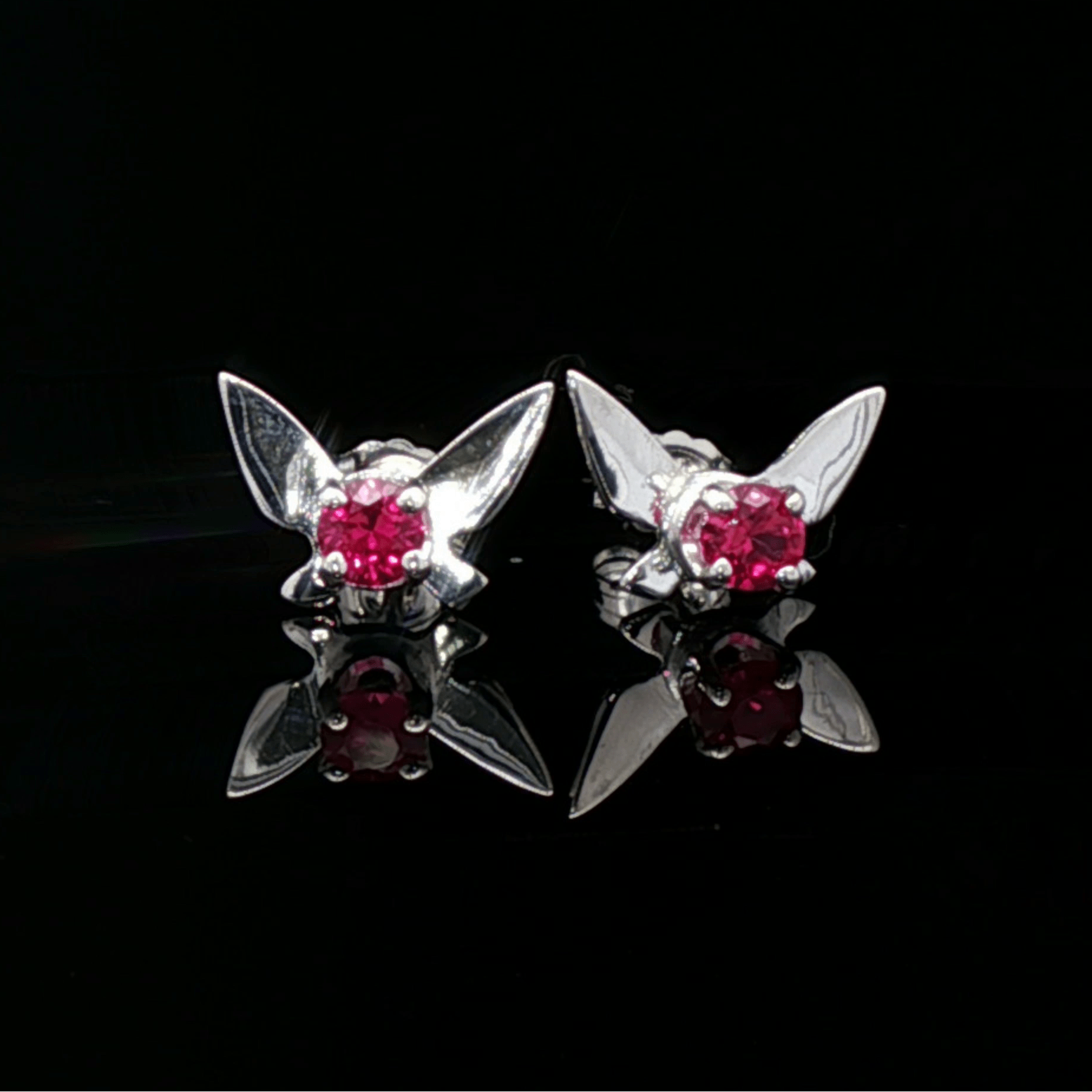 Legend of Zelda Navi Fairy Earrings in Sterling Silver - Le Dragon Argenté