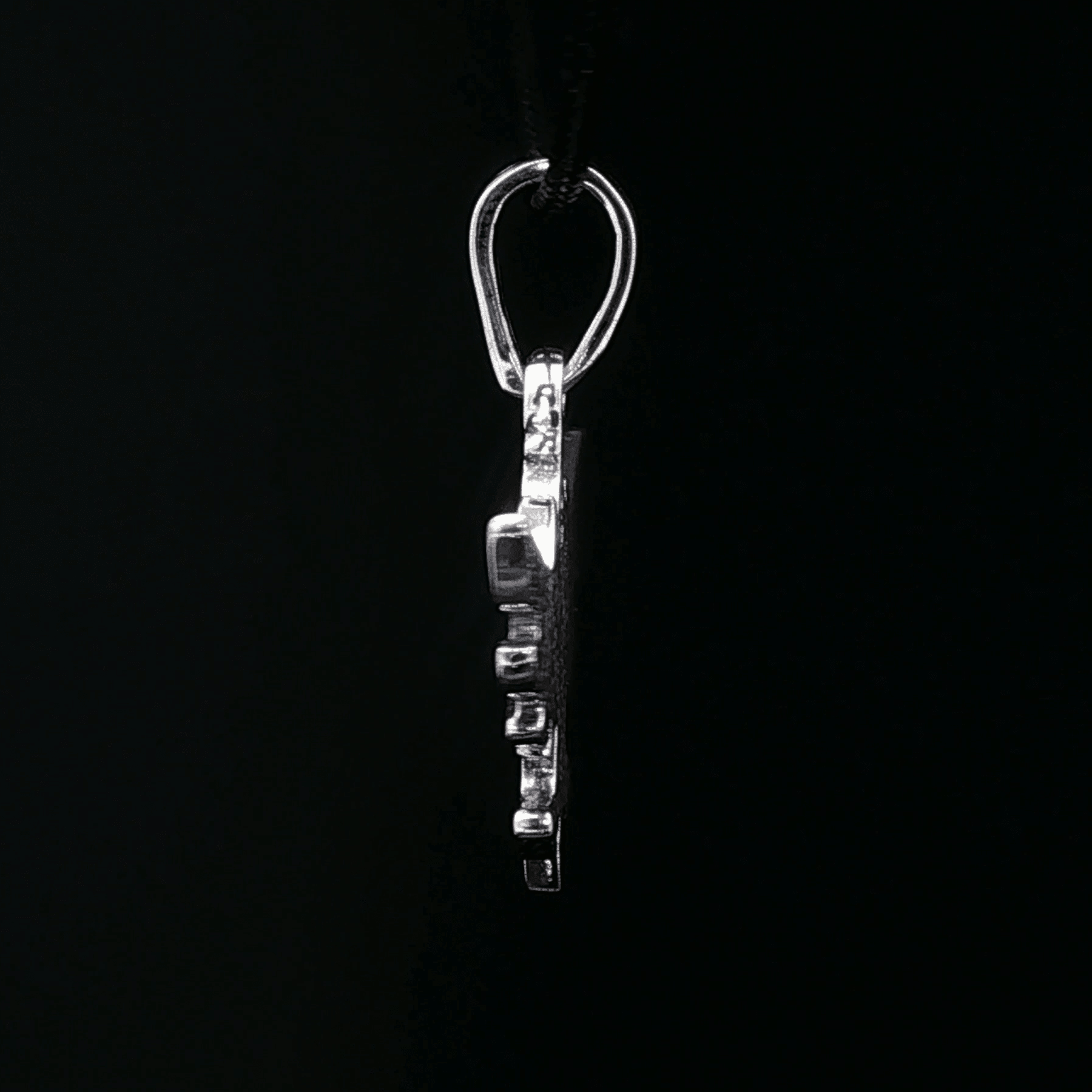 Legend of Zelda Pendant in Sterling Silver or Antique Bronze - Le Dragon Argenté