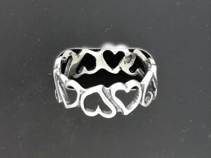 Linked Hearts Band in Sterling Silver or Antique Bronze - Le Dragon Argenté