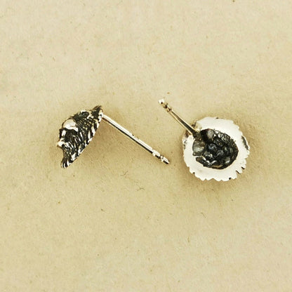 Lion Head Stud Earrings in Sterling Silver by Le Dragon Argenté – bold and detailed feline design perfect for fantasy and animal lovers seeking fierce style.