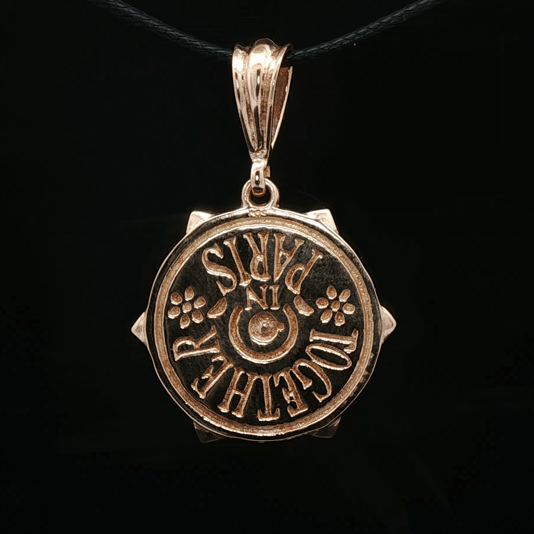 Lost Russian Princess Pendant in Antique Bronze - Le Dragon Argenté