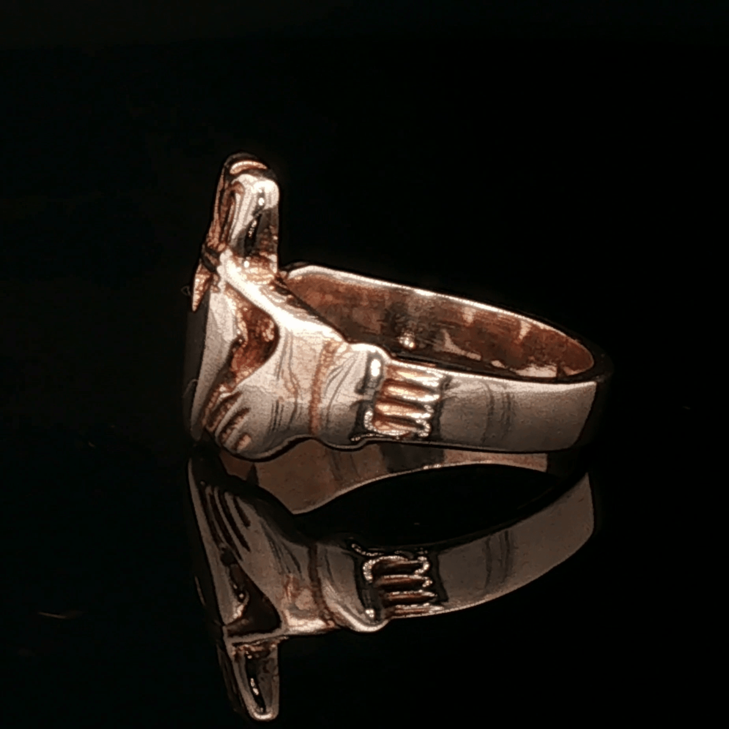 Medium Claddagh Ring in Sterling Silver or Antique Bronze - Le Dragon Argenté
