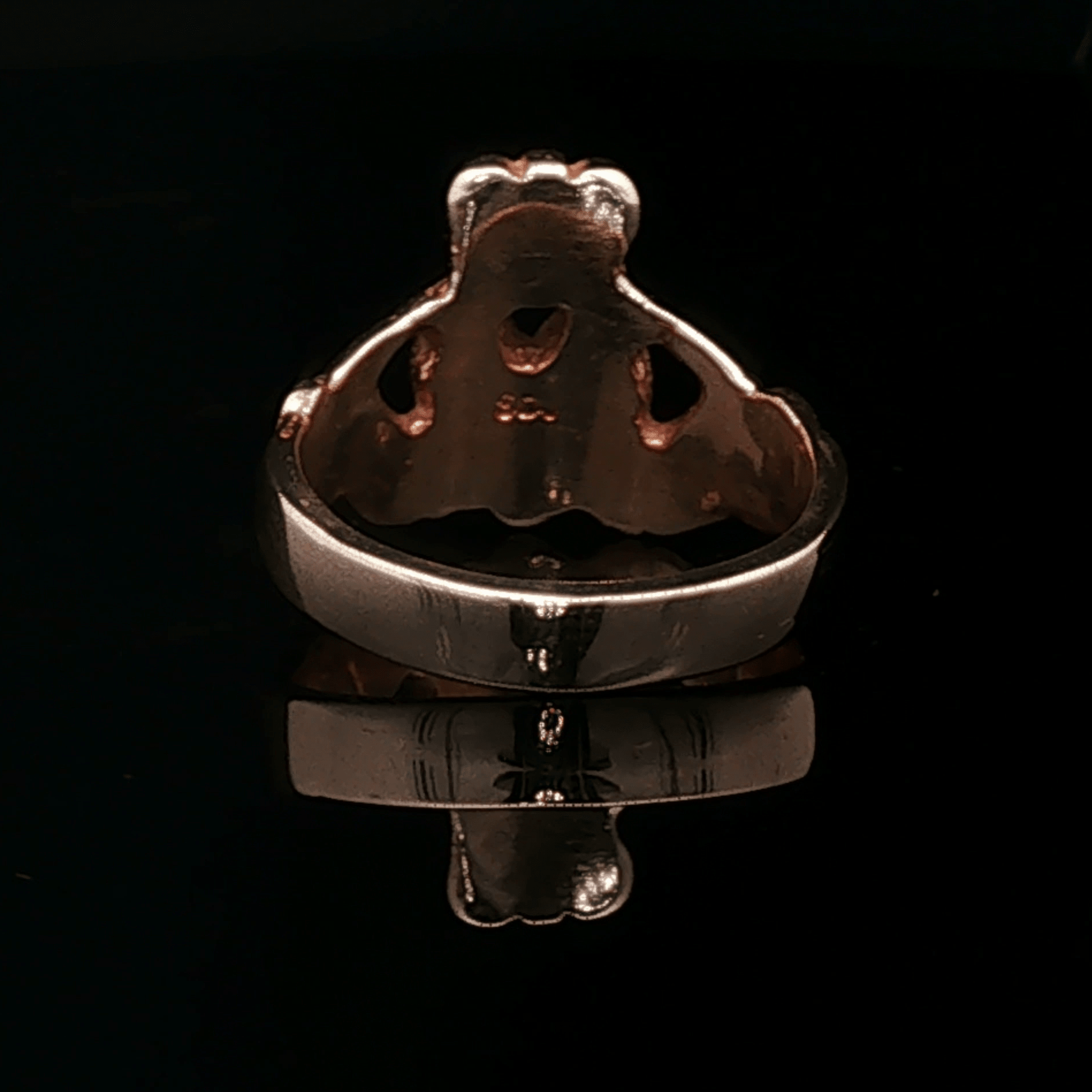 Medium Claddagh Ring in Sterling Silver or Antique Bronze - Le Dragon Argenté