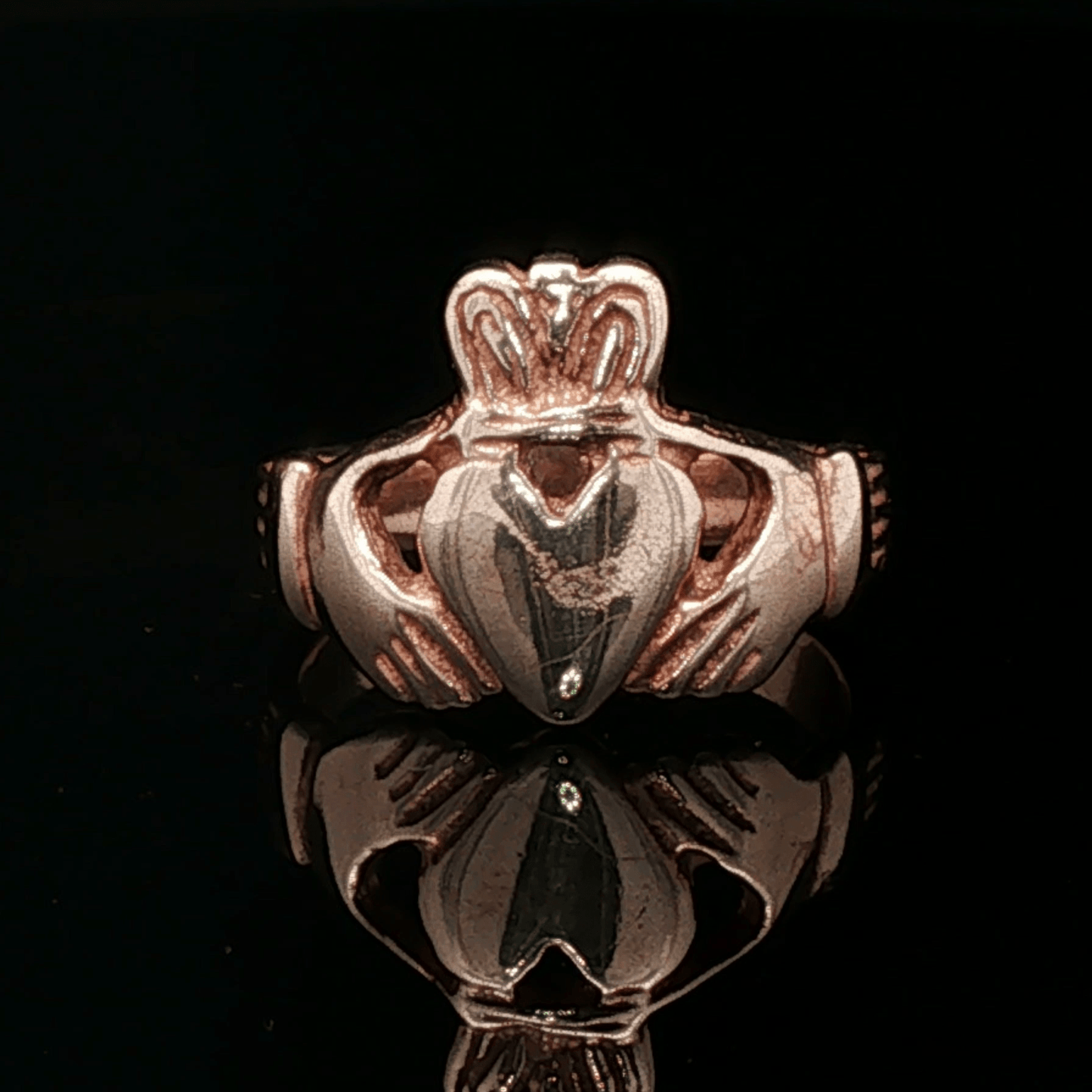 Medium Claddagh Ring in Sterling Silver or Antique Bronze - Le Dragon Argenté