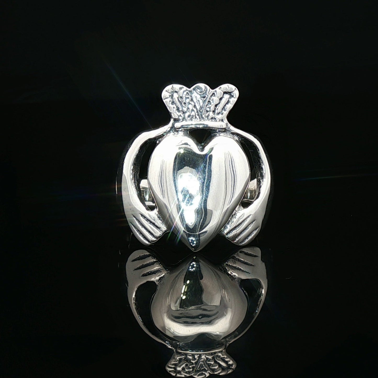 Mens Large Claddagh Ring in Sterling Silver - Le Dragon Argenté