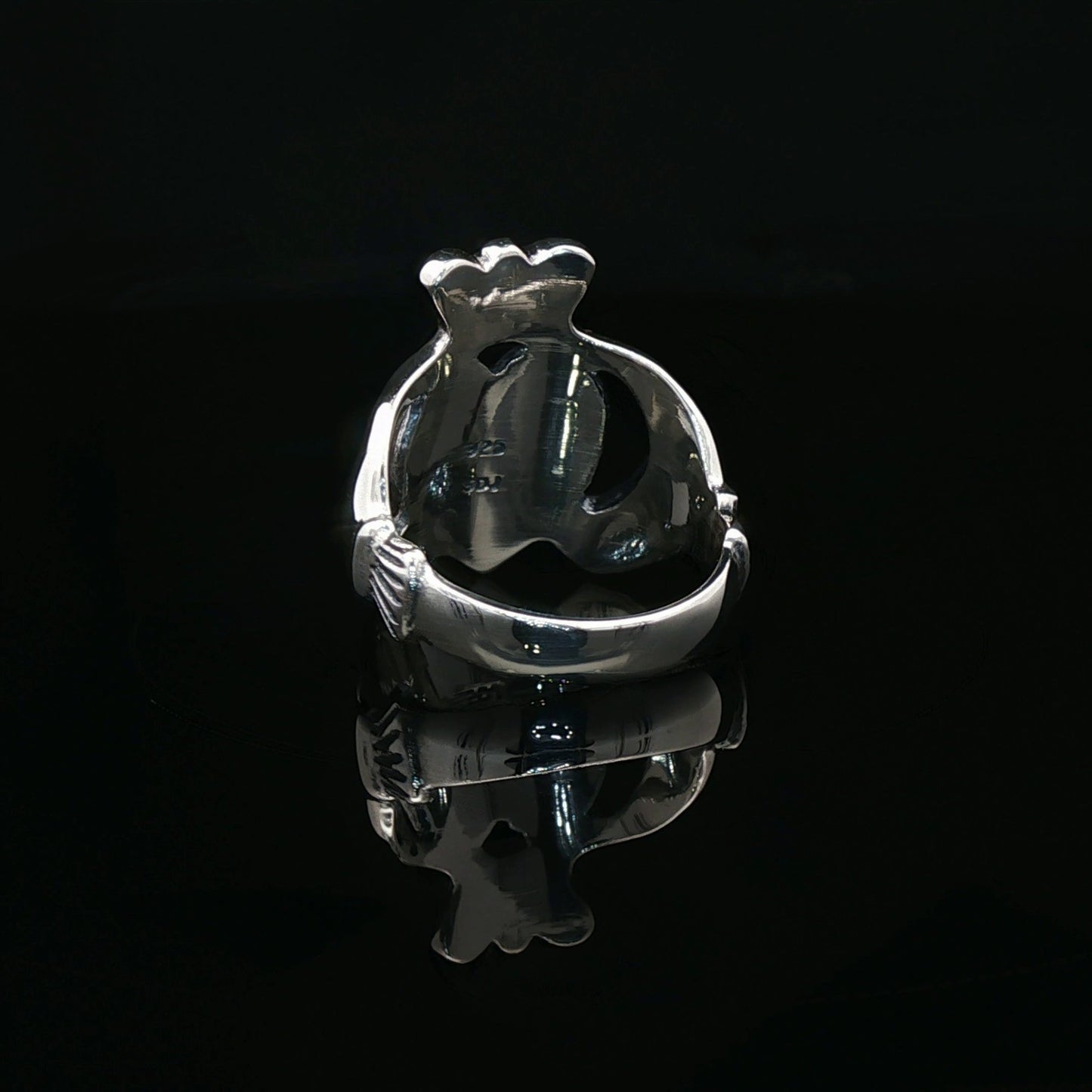 Mens Large Claddagh Ring in Sterling Silver - Le Dragon Argenté