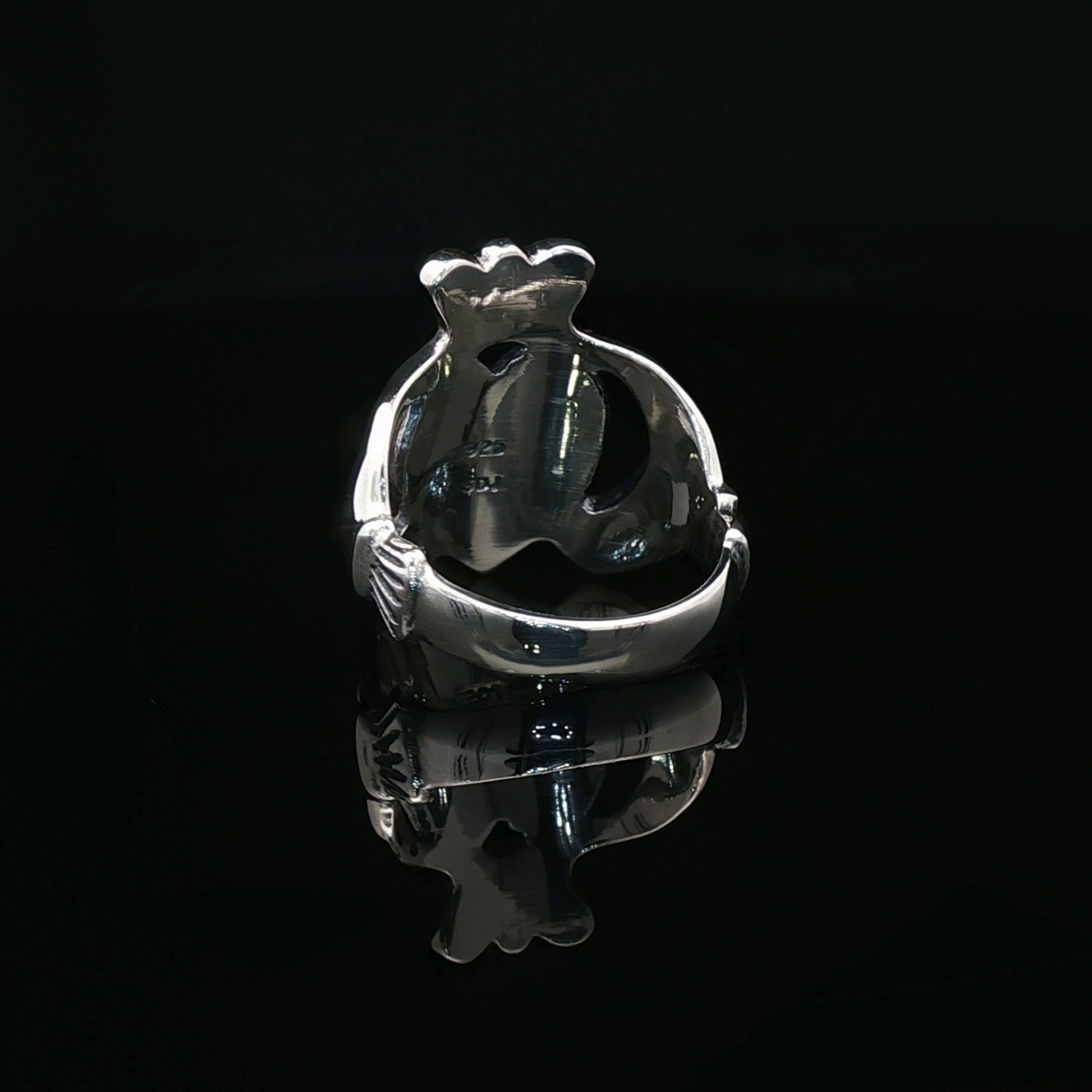 Mens Large Claddagh Ring in Sterling Silver - Le Dragon Argenté