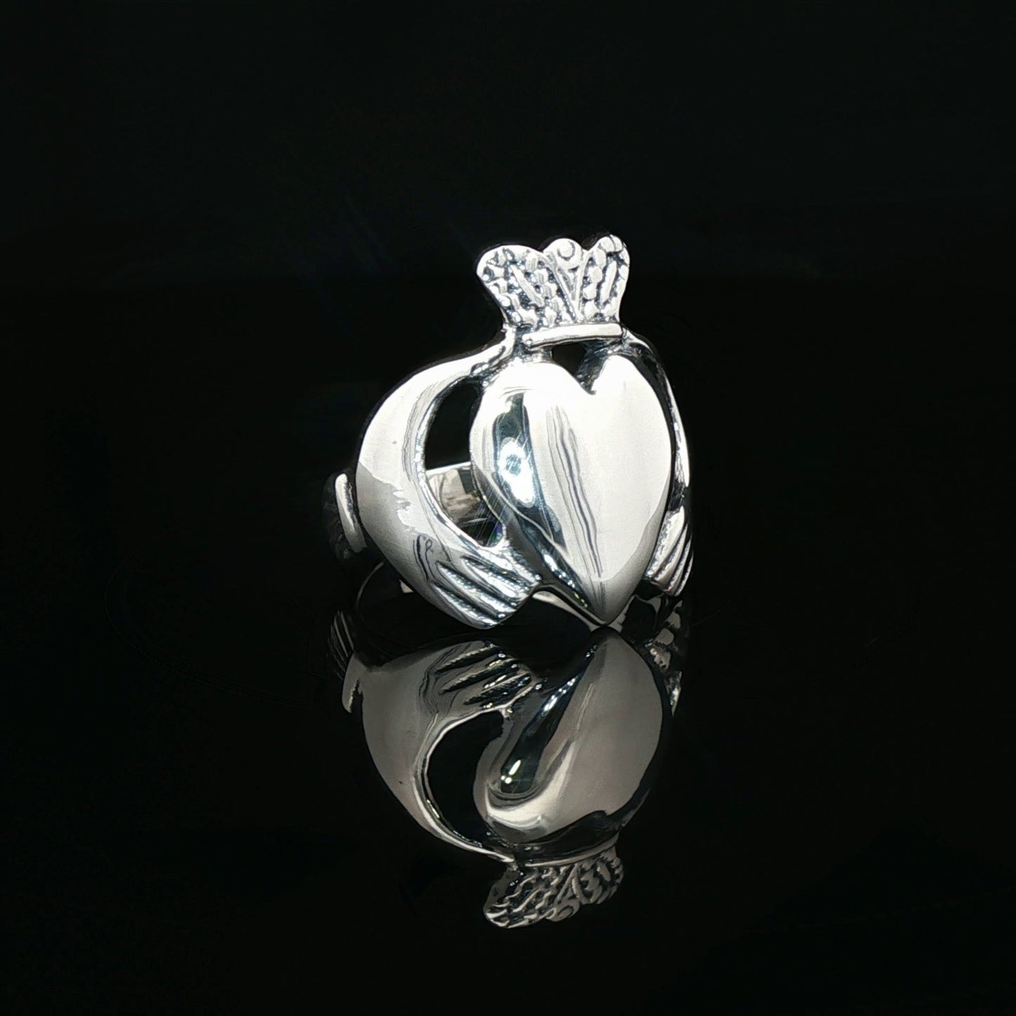 Mens Large Claddagh Ring in Sterling Silver - Le Dragon Argenté