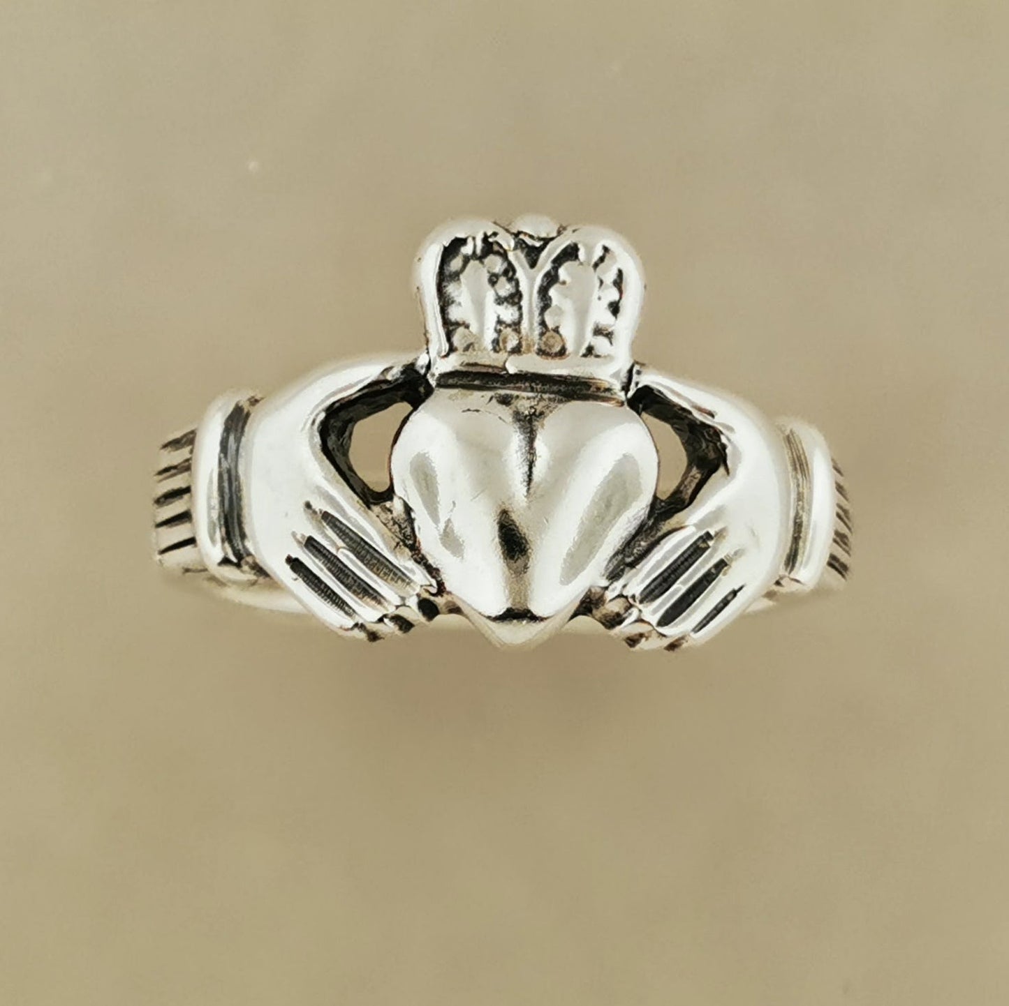 Mens Thick Claddagh Ring in Sterling Silver or Antique Bronze - Le Dragon Argenté