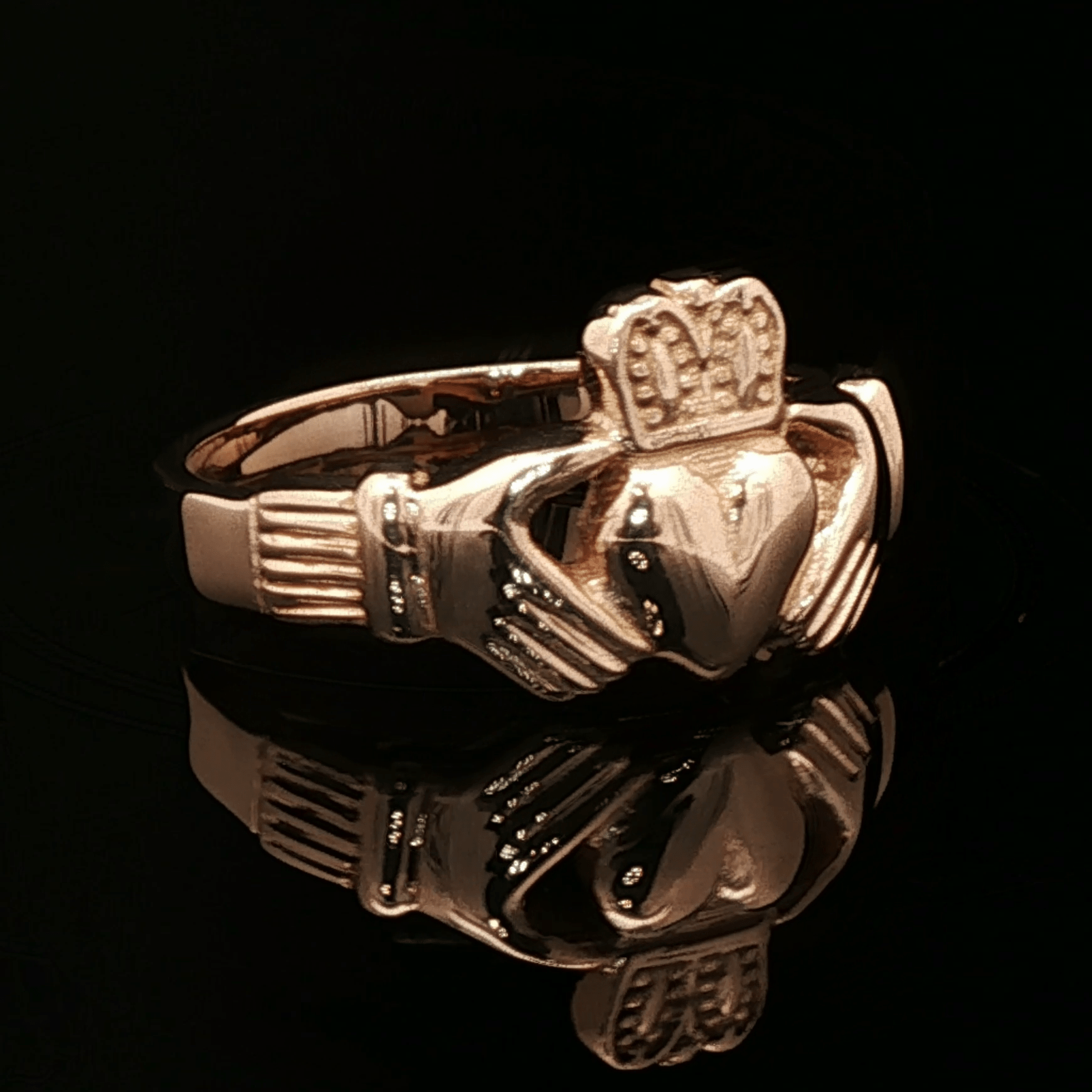Mens Thick Claddagh Ring in Antique Bronze - Le Dragon Argenté