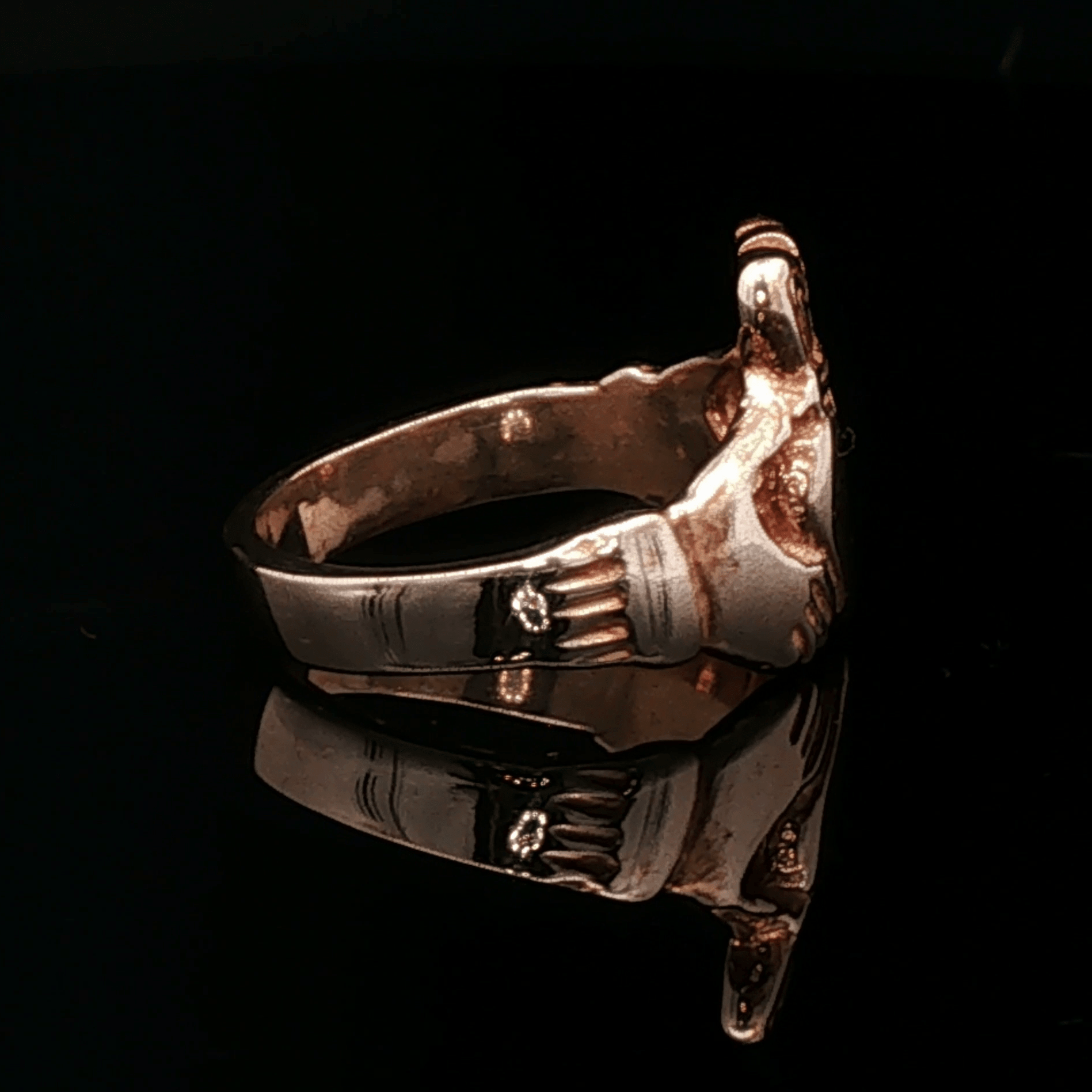 Mens Thick Claddagh Ring in Antique Bronze - Le Dragon Argenté