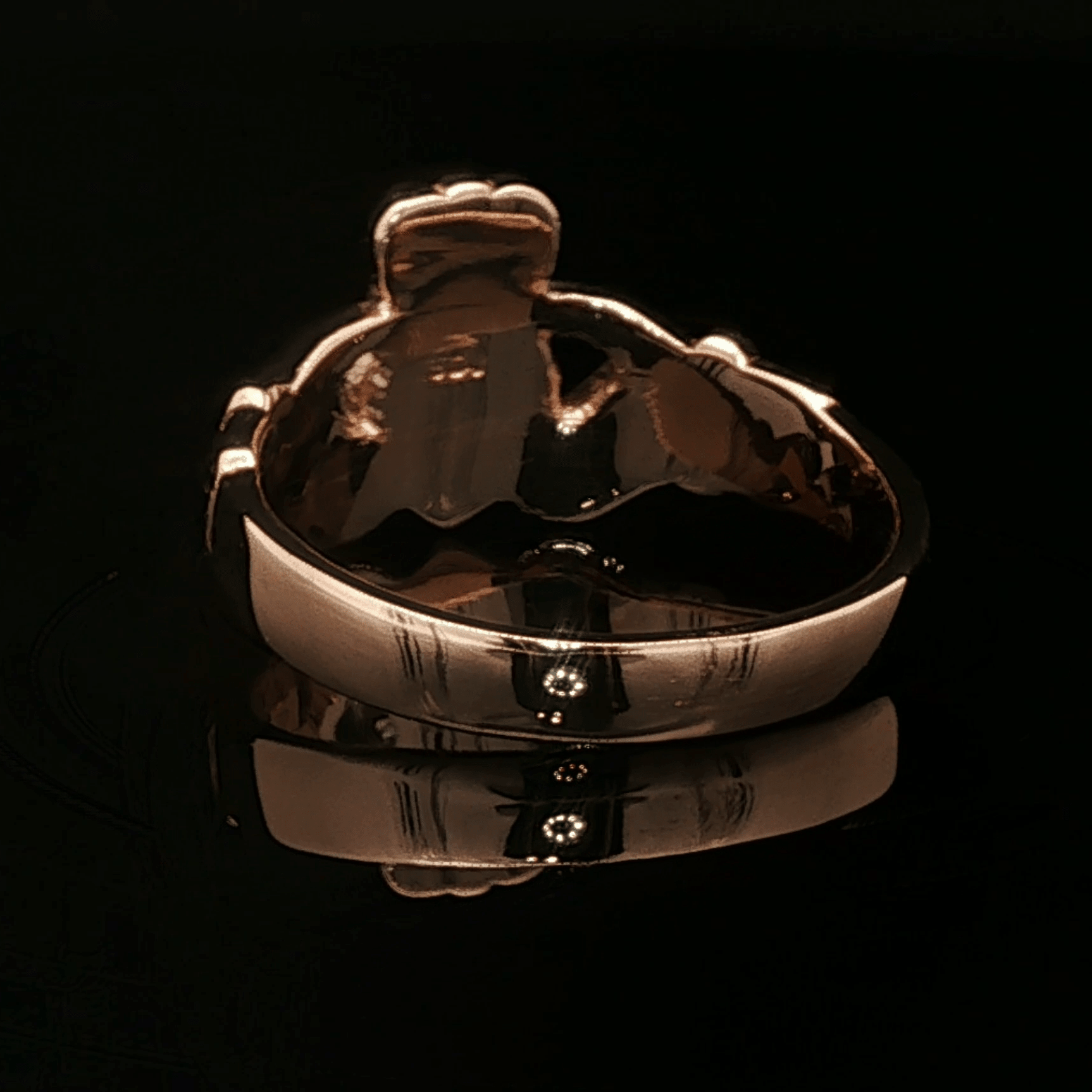 Mens Thick Claddagh Ring in Antique Bronze - Le Dragon Argenté