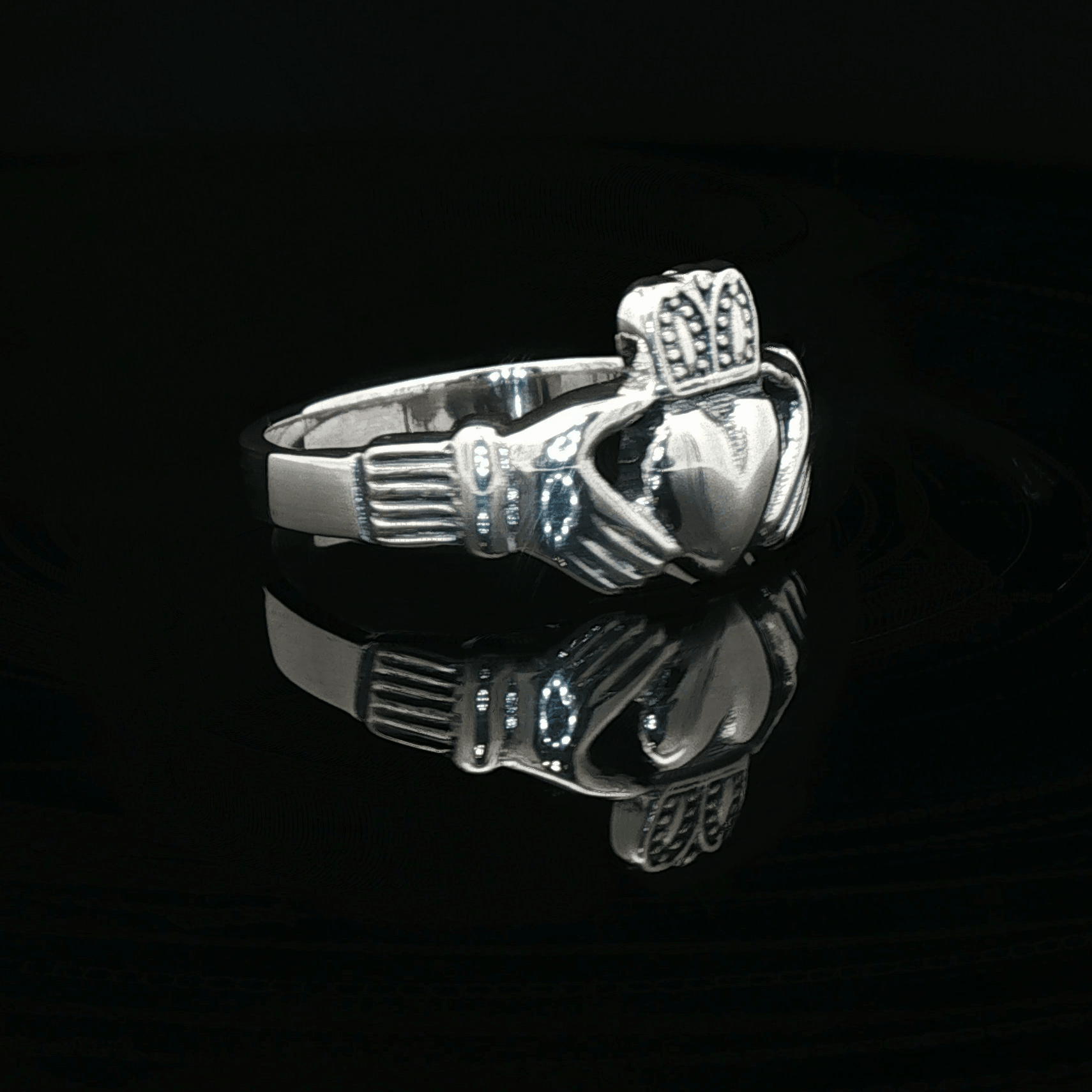 Mens Thick Claddagh Ring in Sterling Silver - Le Dragon Argenté