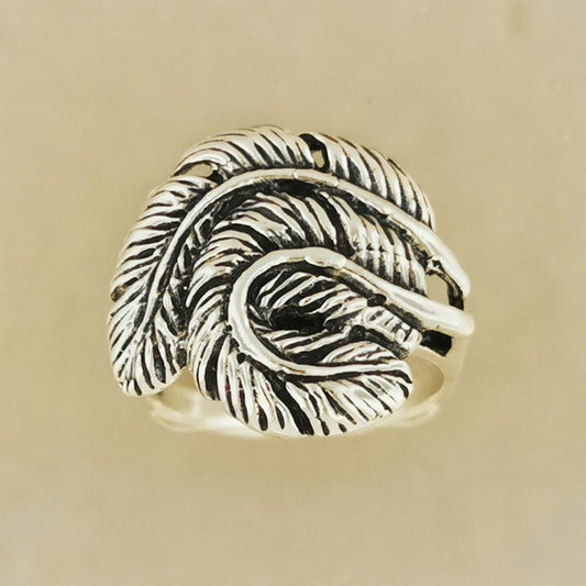 Ostrich Feather Ring - Le Dragon Argenté