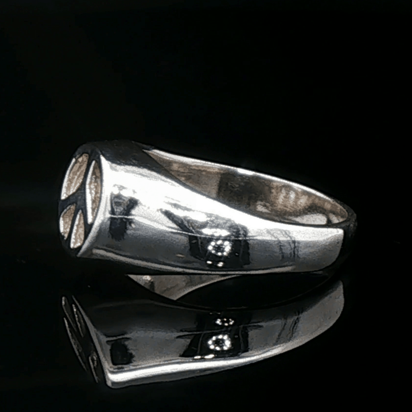 Peace Sign Signet Ring in Sterling Silver by Le Dragon Argenté