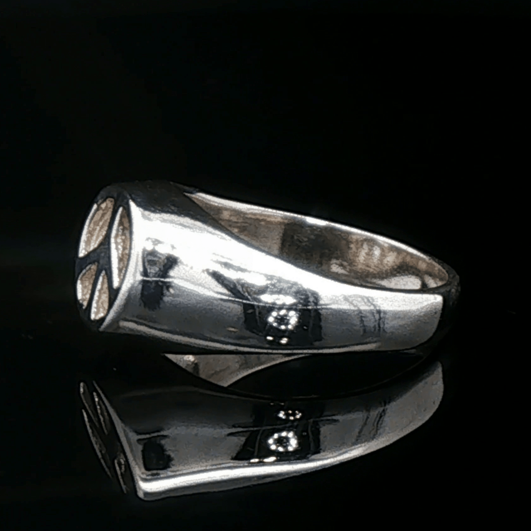 Peace Sign Signet Ring in Sterling Silver by Le Dragon Argenté