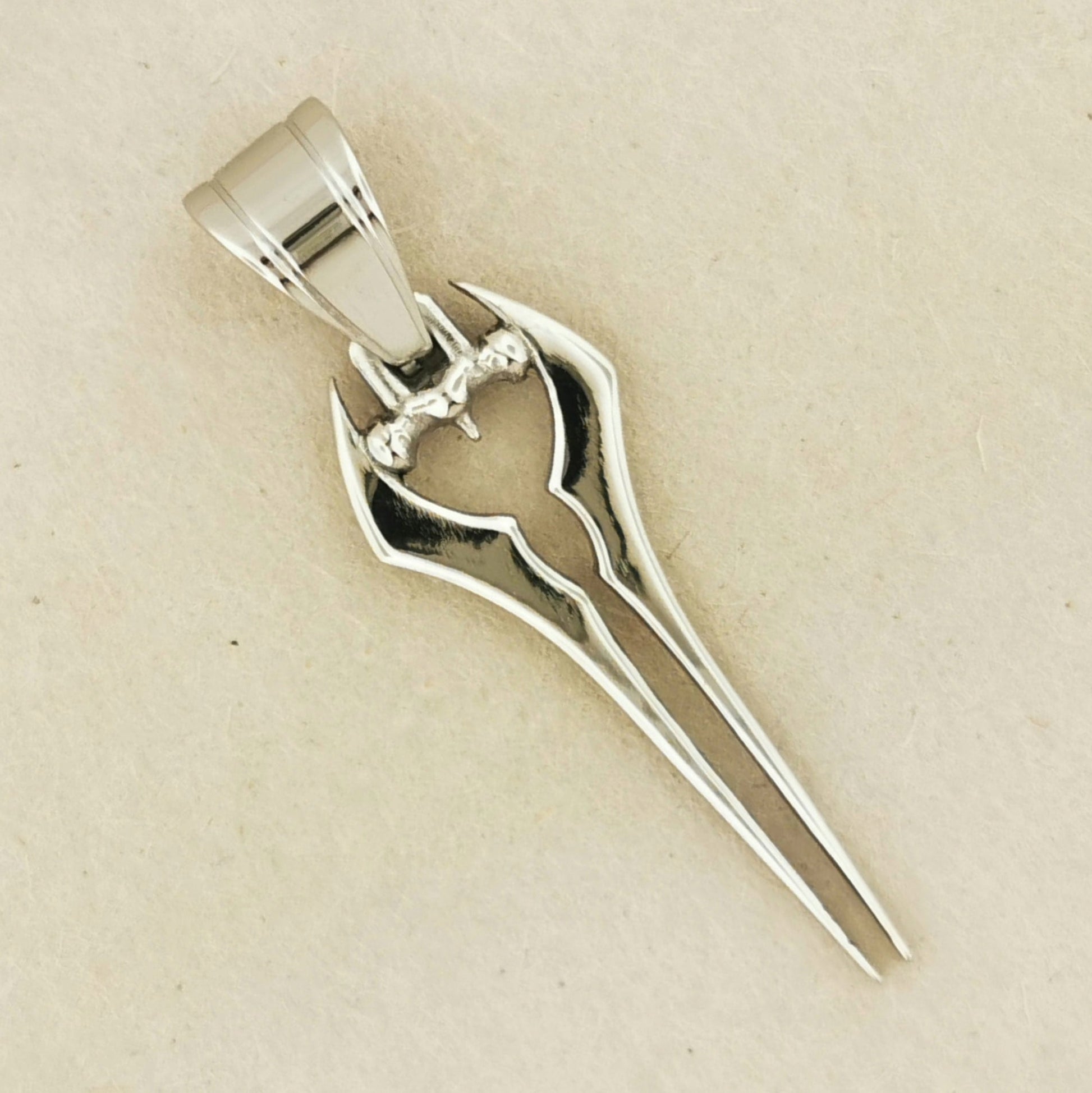 Plasma Energy Sword Charm Pendant - Le Dragon Argenté