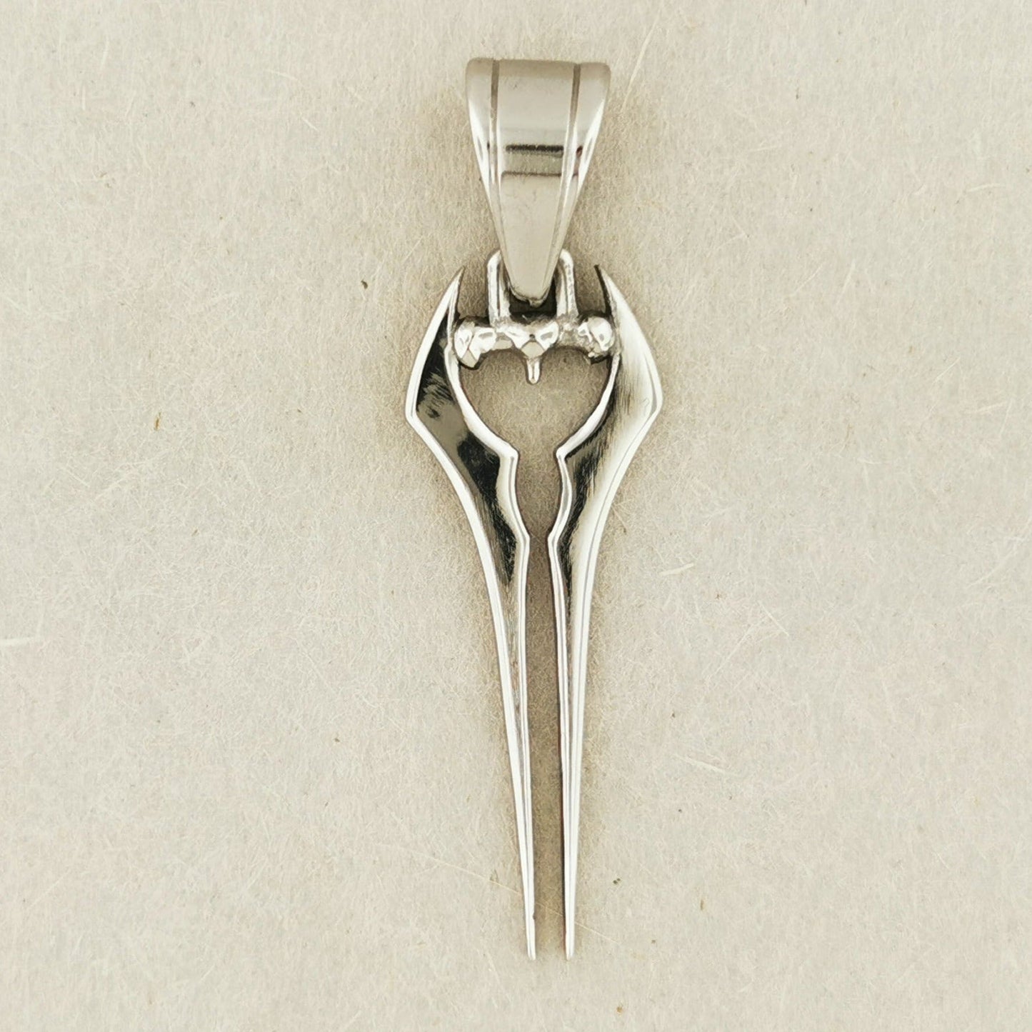 Plasma Energy Sword Charm Pendant - Le Dragon Argenté