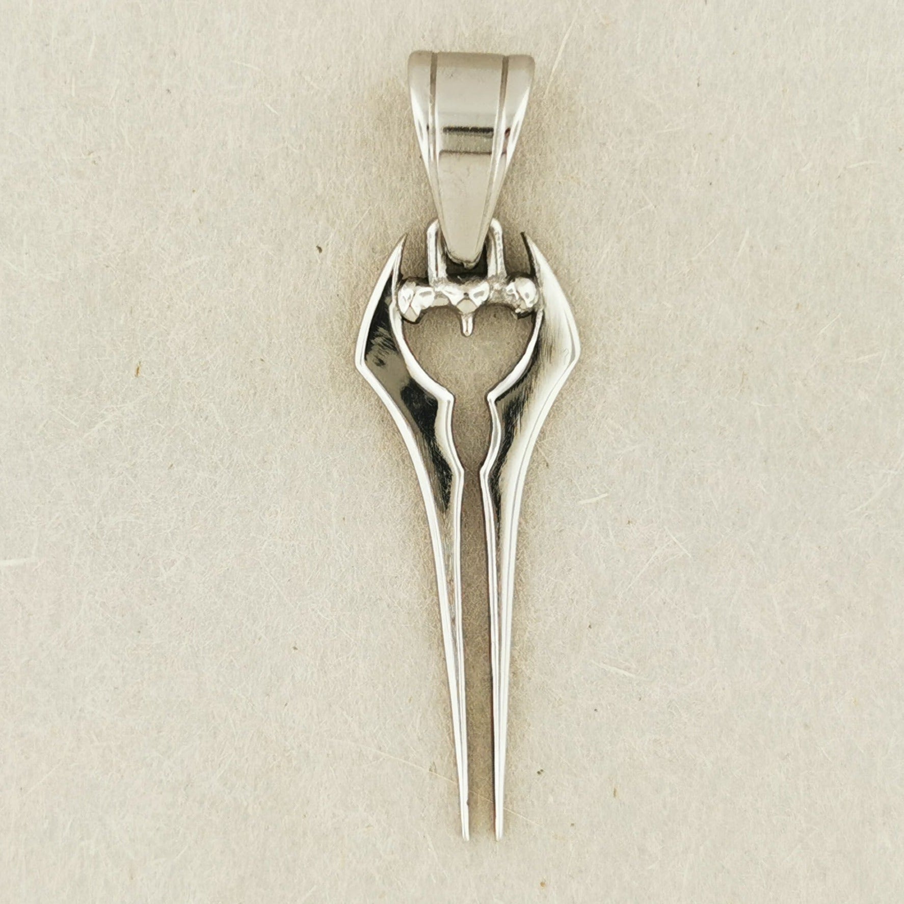 Plasma Energy Sword Charm Pendant - Le Dragon Argenté