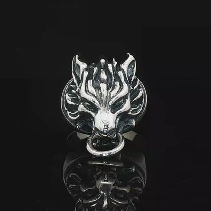 Handmade by Le Dragon Argenté, this Final Fantasy 7 inspired Fenrir Wolf Ring features the iconic Cloud Strife wolf emblem and is available in sterling silver or antique bronze. A meaningful piece for FFVII and Advent Children fans, perfect for daily wear, cosplay, or as a collectible gamer jewelry gift. Ideal for anyone who loves bold fantasy symbolism.