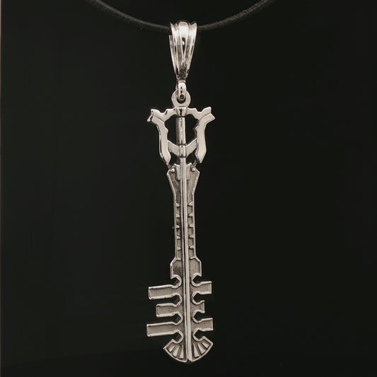 Ends of the Earth Keyblade Pendant - Le Dragon Argenté