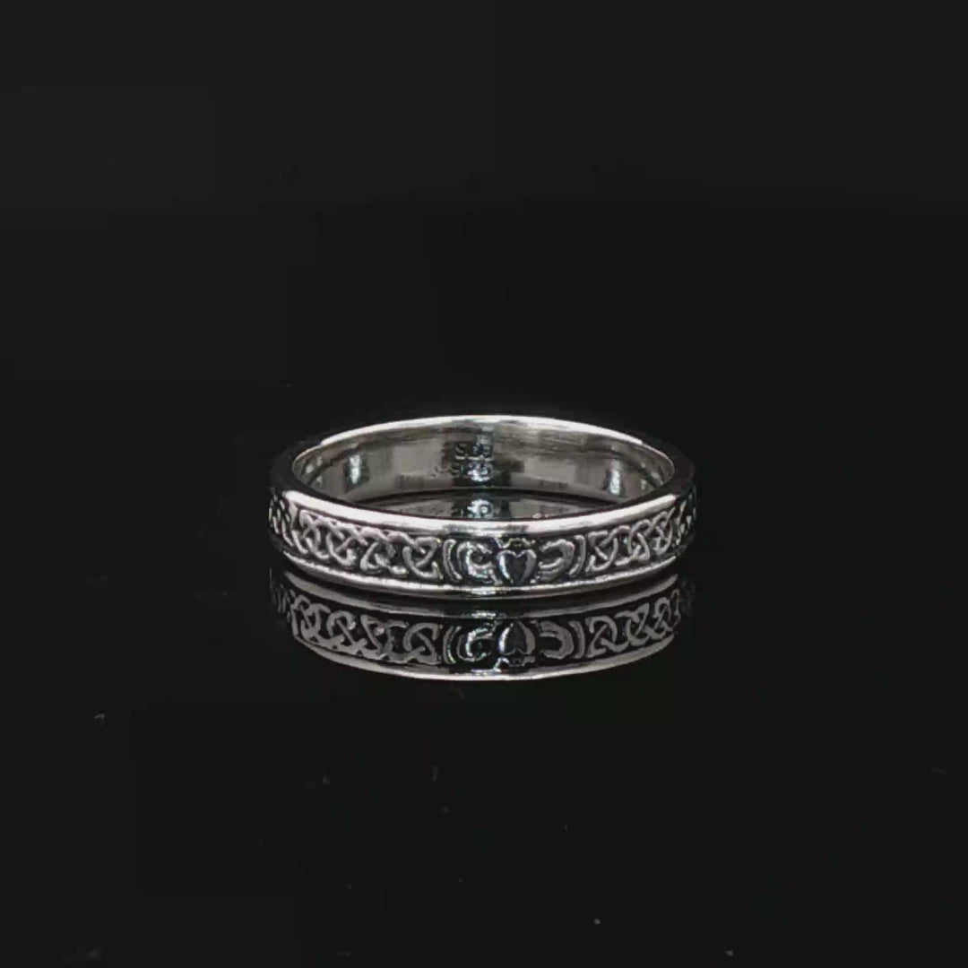 Claddagh Band in Sterling Silver - Le Dragon Argenté