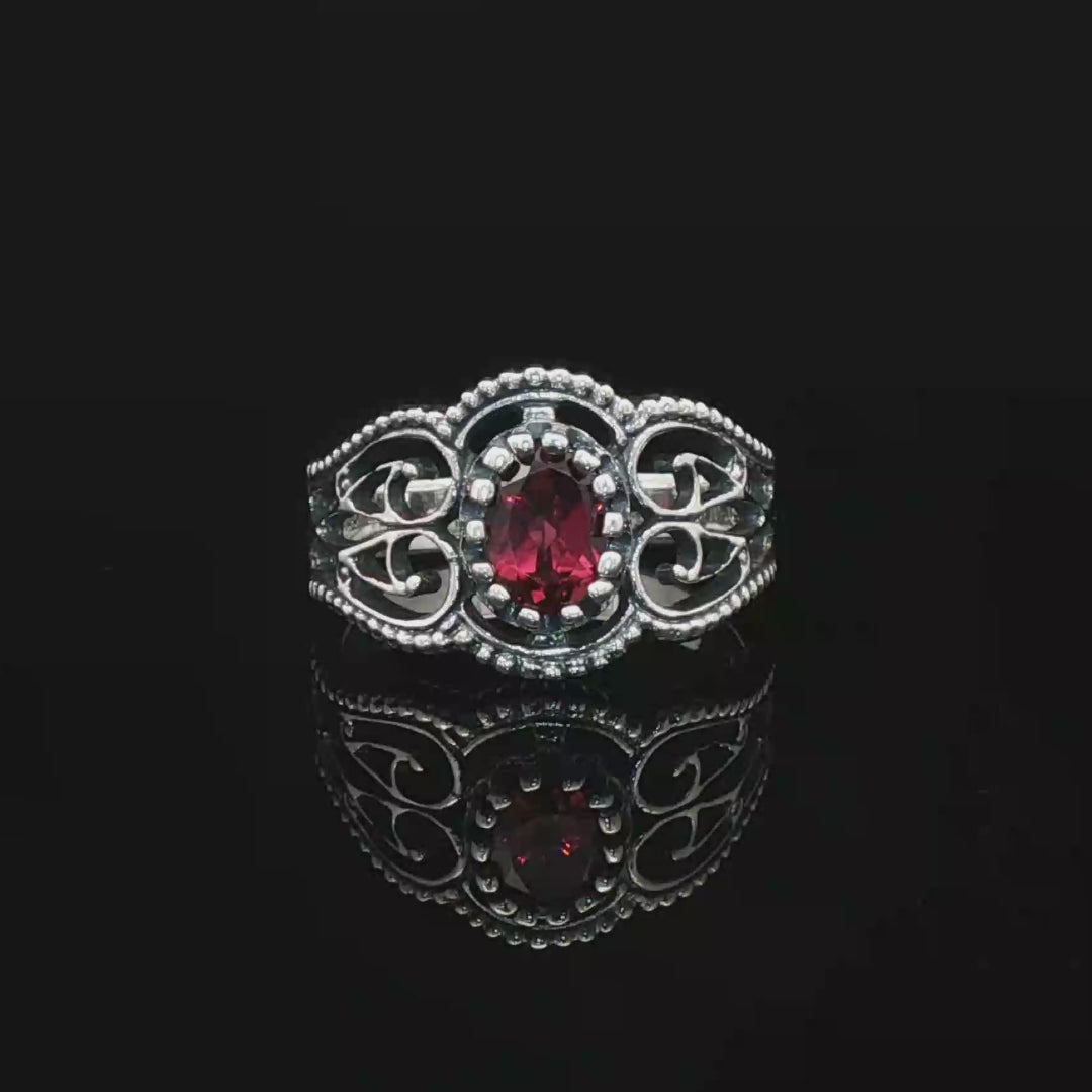 Vintage Style Filigree Ring with Gemstone in Sterling Silver - Le Dragon Argenté