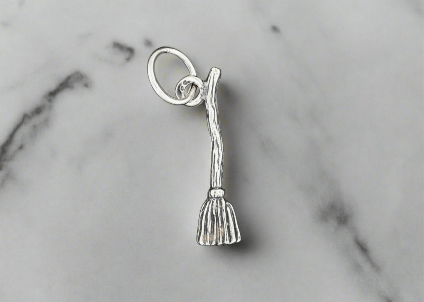 Small Broom Charm in Sterling Silver - Le Dragon Argenté