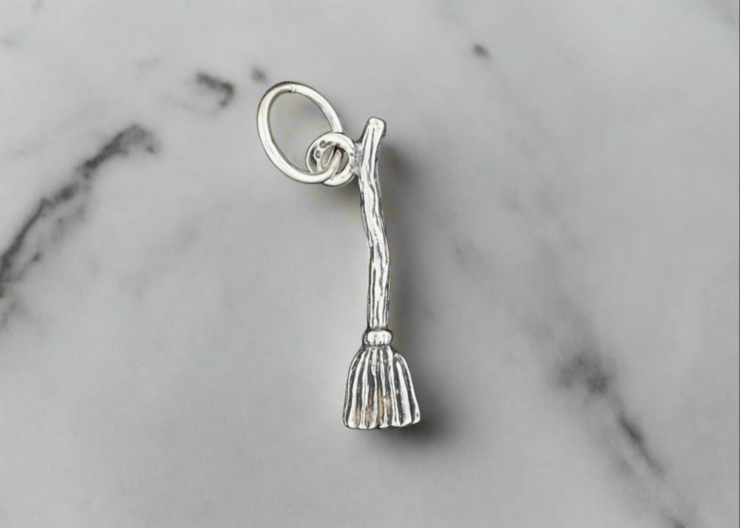 Small Broom Charm in Sterling Silver - Le Dragon Argenté