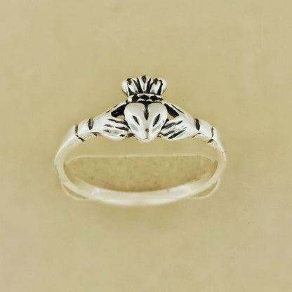 Small Claddagh Ring in Sterling Silver or Antique Bronze - Le Dragon Argenté