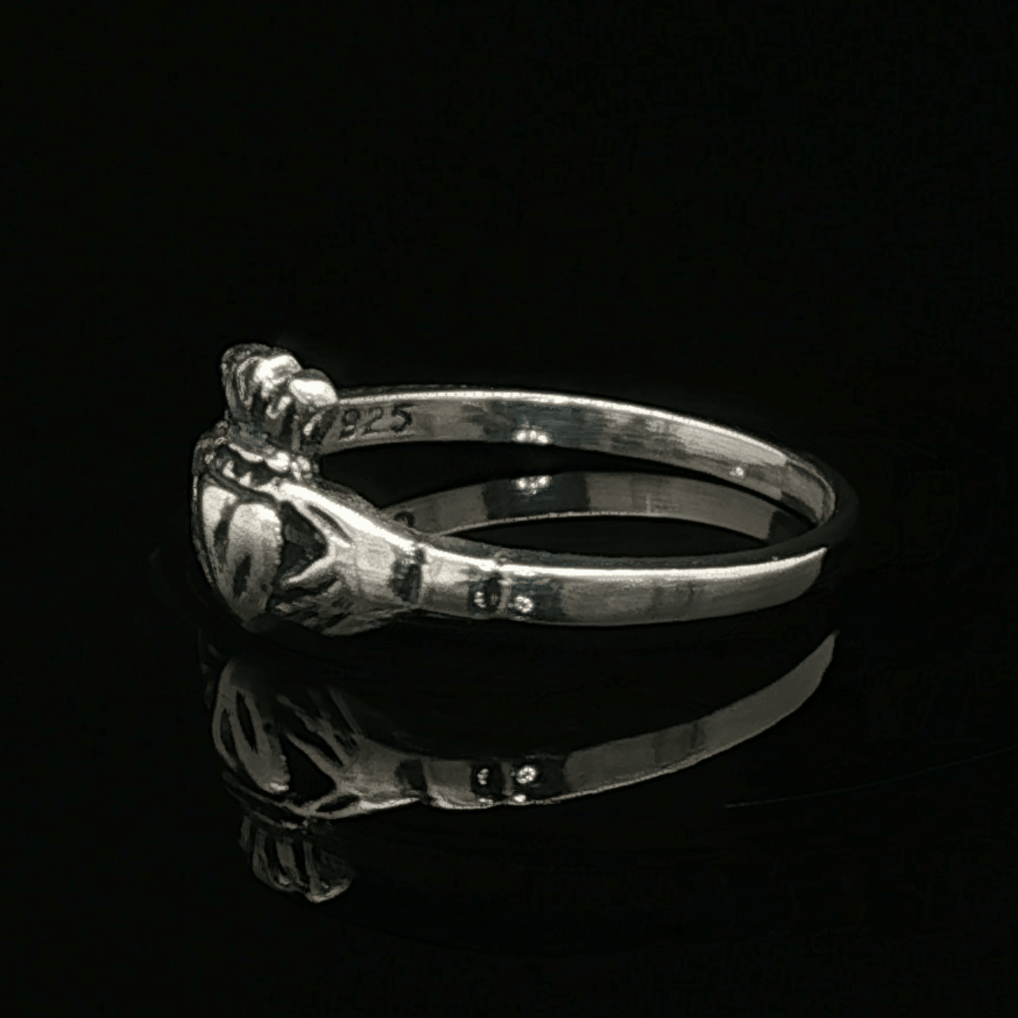 Small Claddagh Ring in Sterling Silver - Le Dragon Argenté
