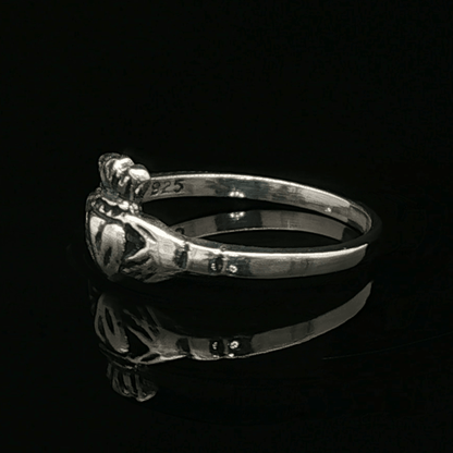 Small Claddagh Ring in Sterling Silver - Le Dragon Argenté