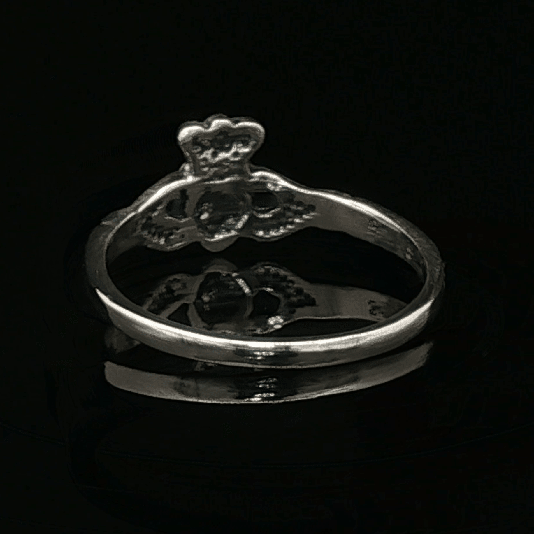 Small Claddagh Ring in Sterling Silver - Le Dragon Argenté