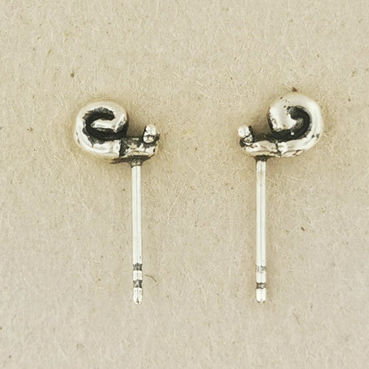 Snail Stud Earrings - Le Dragon Argenté