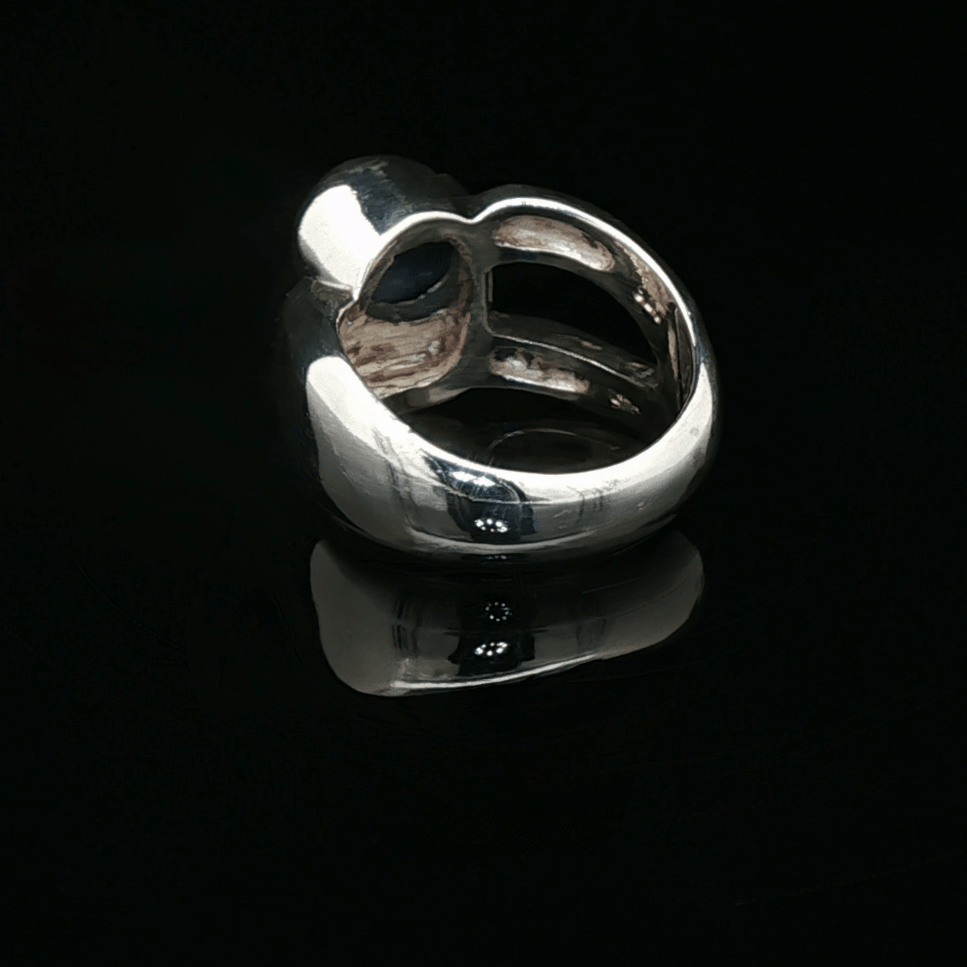 Sodalite Cabochon Cocktail Ring in Sterling Silver, size 6 - Le Dragon Argenté - Live Sale - 