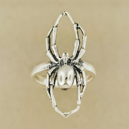 Spider ring in 925 Silver or Bronze, Gothic Spider Ring, Realistic Spider Jewelry, 3D Spider Jewellery Gift, Retro Style Spider Ring, Realistic Spider Ring, Silver Spider Ring, Sterling Silver Spider Jewellery, Spider Lover Ring, Silver Black Widow