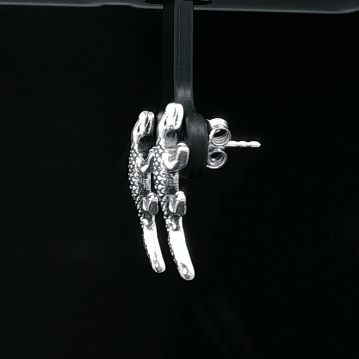 Handmade sterling silver alligator stud earrings with detailed reptile design – Le Dragon Argenté