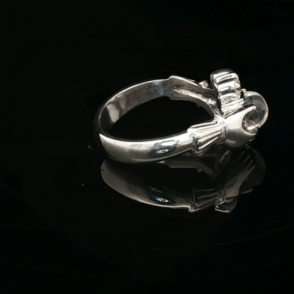 Sterling Silver Claddagh Ring with Rainbow Moonstone Cabochon, size 7 - Le Dragon Argenté - Live Sale - 