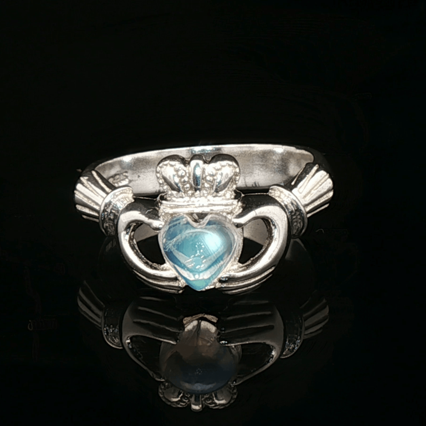 Sterling Silver Claddagh Ring with Rainbow Moonstone Cabochon, size 7 - Le Dragon Argenté - Live Sale - 