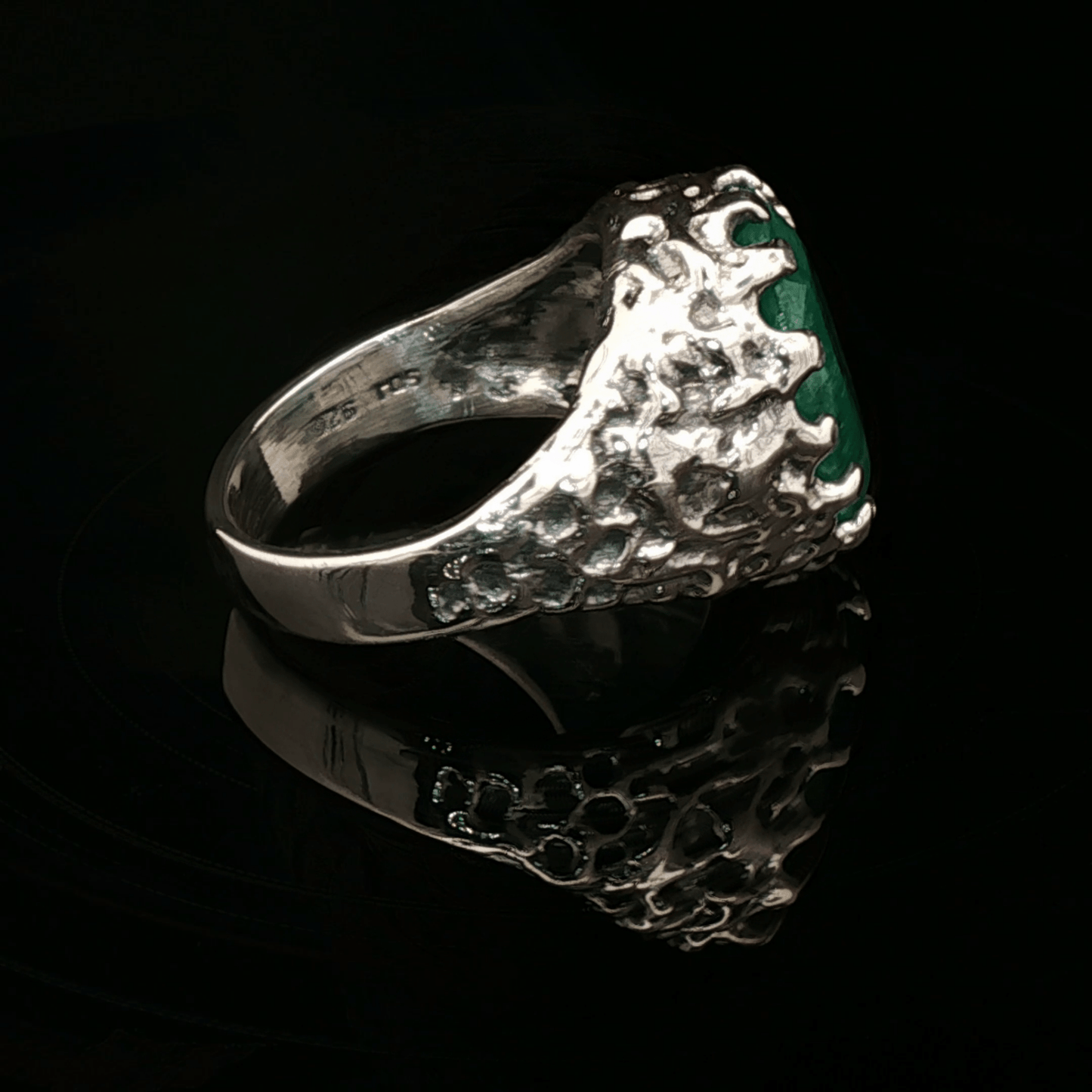 Sterling Silver Cocktail Ring with Oval Opaque Emerald, size 9 - Le Dragon Argenté - Live Sale - 