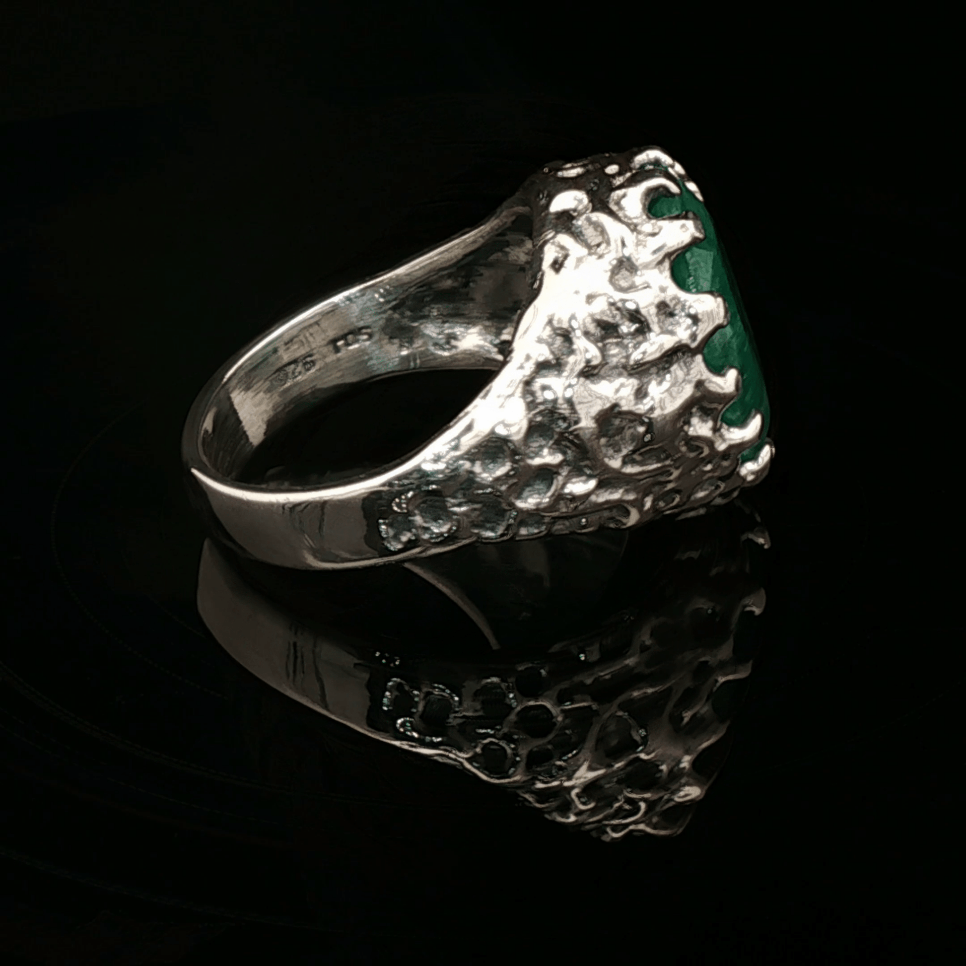 Sterling Silver Cocktail Ring with Oval Opaque Emerald, size 9 - Le Dragon Argenté - Live Sale - 