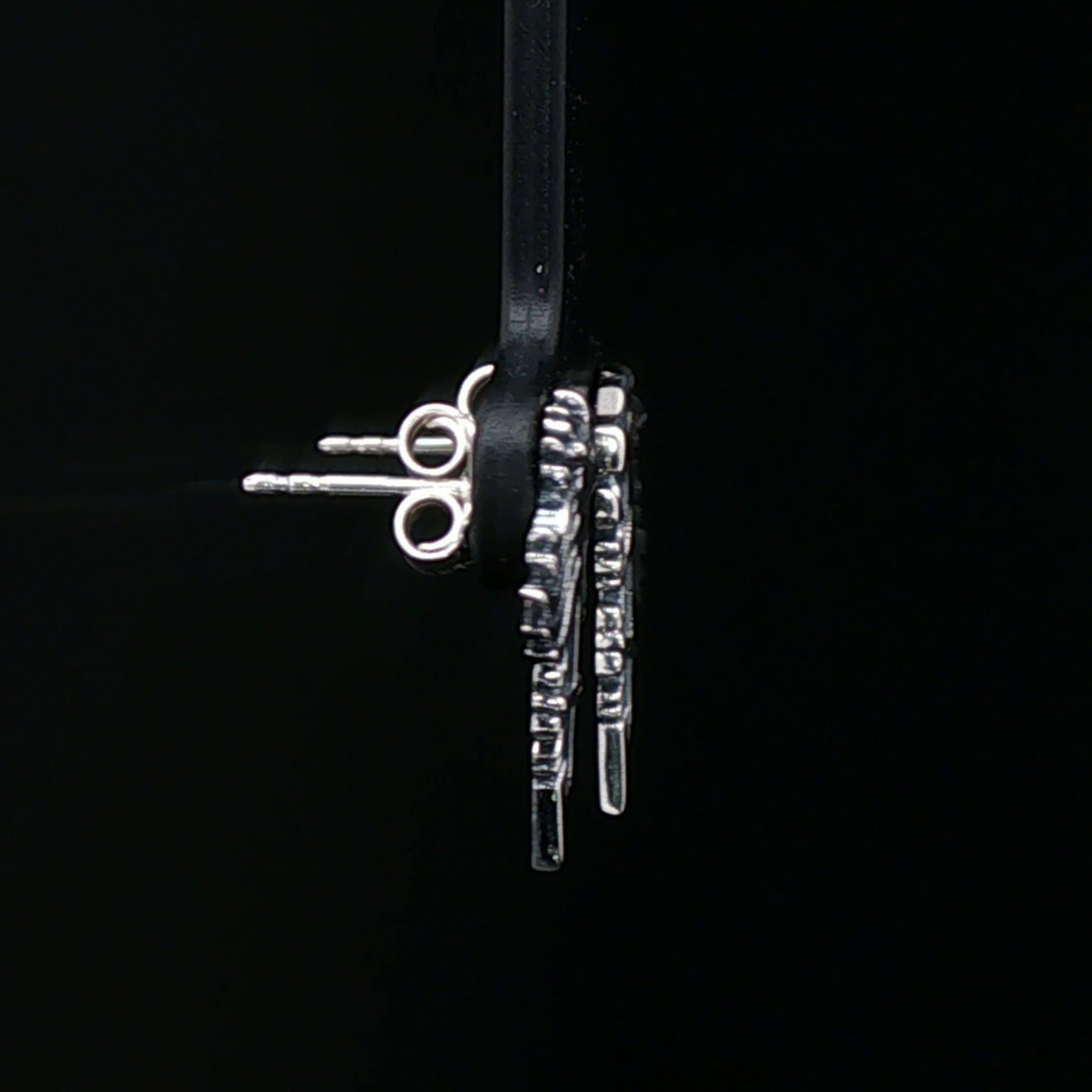 Griever Lion Crest Jewelry Final Fantasy Earring Sterling Silver Gaming Accessory Handcrafted JRPG Merchandise Video Game Jewelry Solid 925 Silver Stud Premium Quality Design Daily Wear Gamer Gift Final Fantasy VIII SeeD Emblem Convention