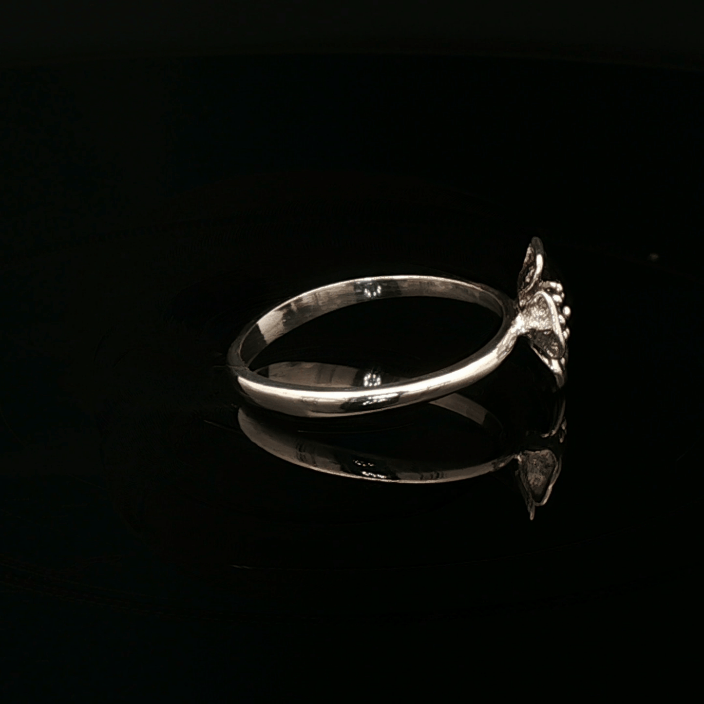 Sterling Silver Flower Solitaire Ring, Sapphire, size 7.5 - Le Dragon Argenté - Live Sale - 