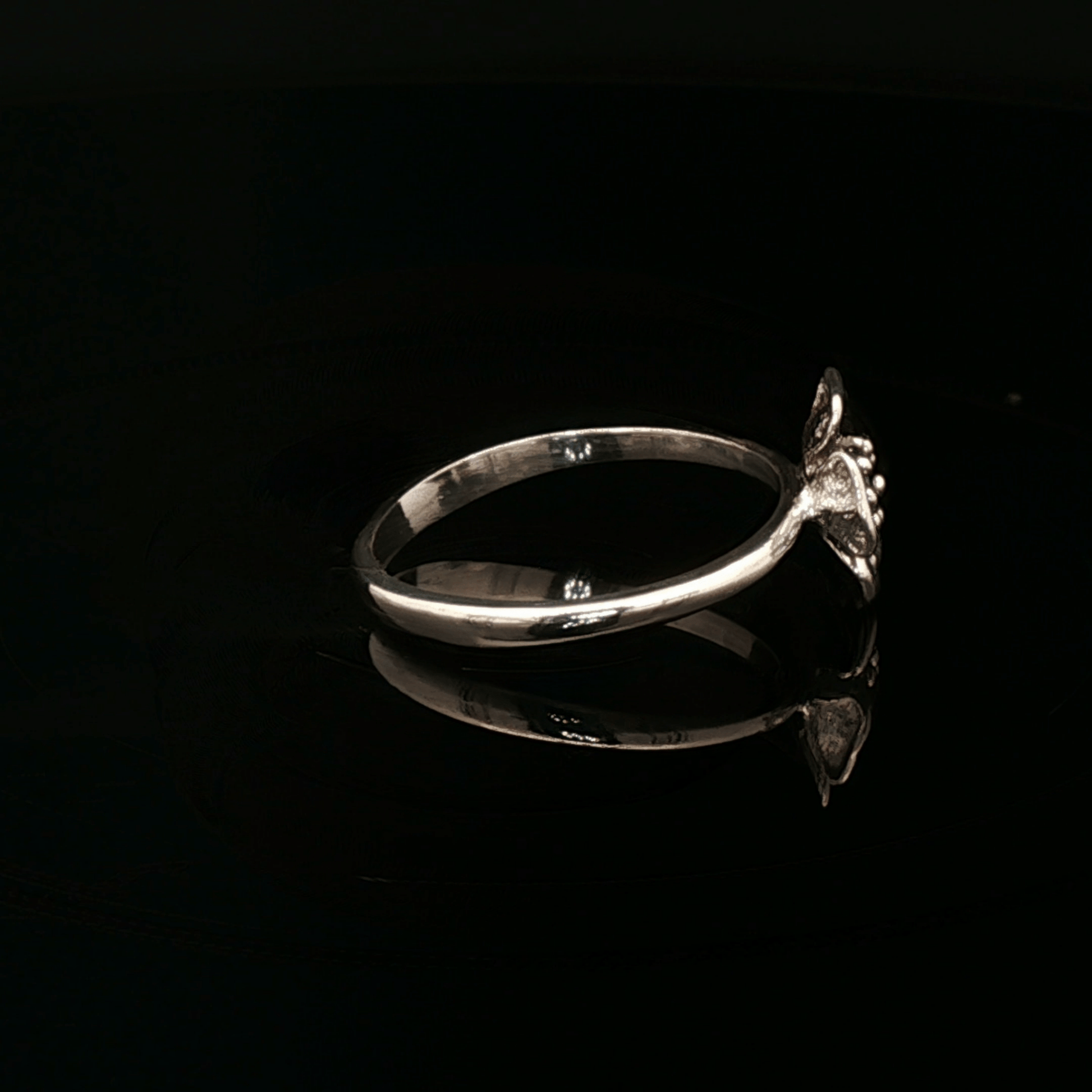 Sterling Silver Flower Solitaire Ring, Sapphire, size 7.5 - Le Dragon Argenté - Live Sale - 