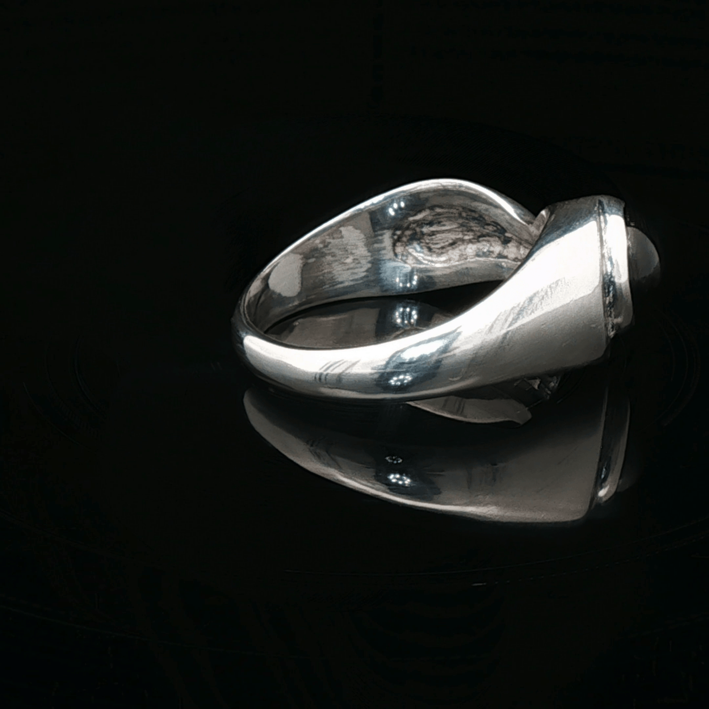 Sterling Silver Geometric Solitaire Ring with Cabochon Garnet, size 7.75 - Le Dragon Argenté - Live Sale - 