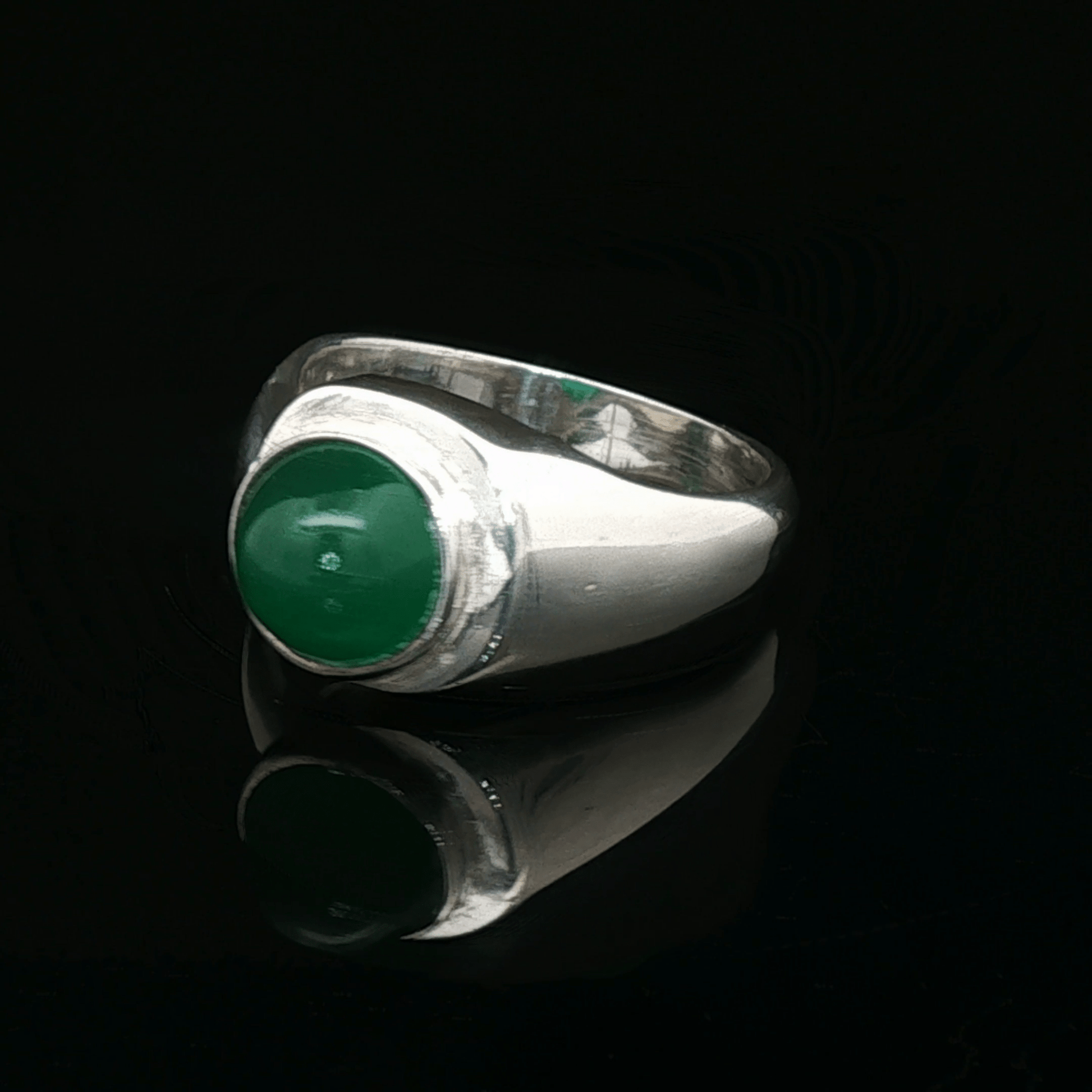 Sterling Silver Geometric Solitaire Ring with Cabochon Green Onyx, size 6.25 - Le Dragon Argenté - Live Sale - 